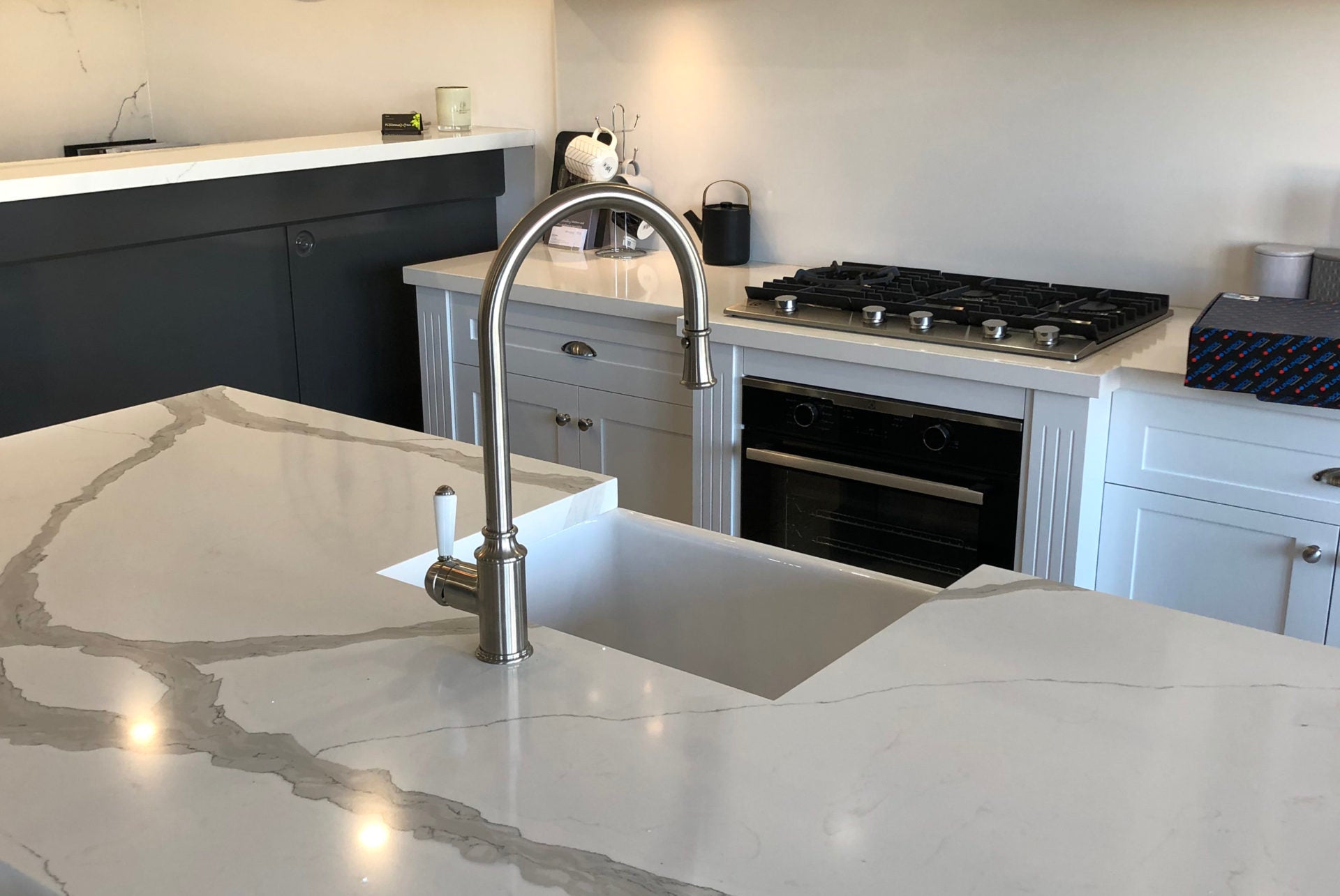 LINSOL TOMMY PULL DOWN SINK MIXER 430MM BRUSHED NICKEL AND WHITE