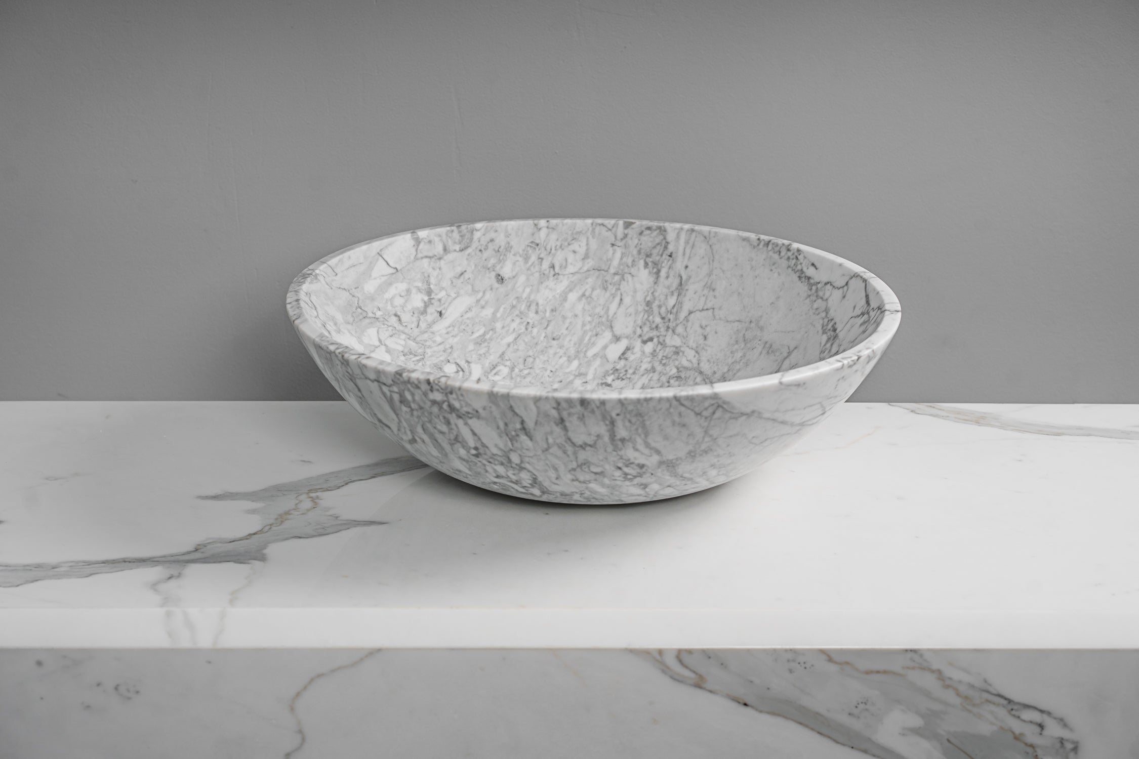 GALLARIA ABELLO ROUND ABOVE COUNTER STONE BASIN VENATO CARRARA 430MM