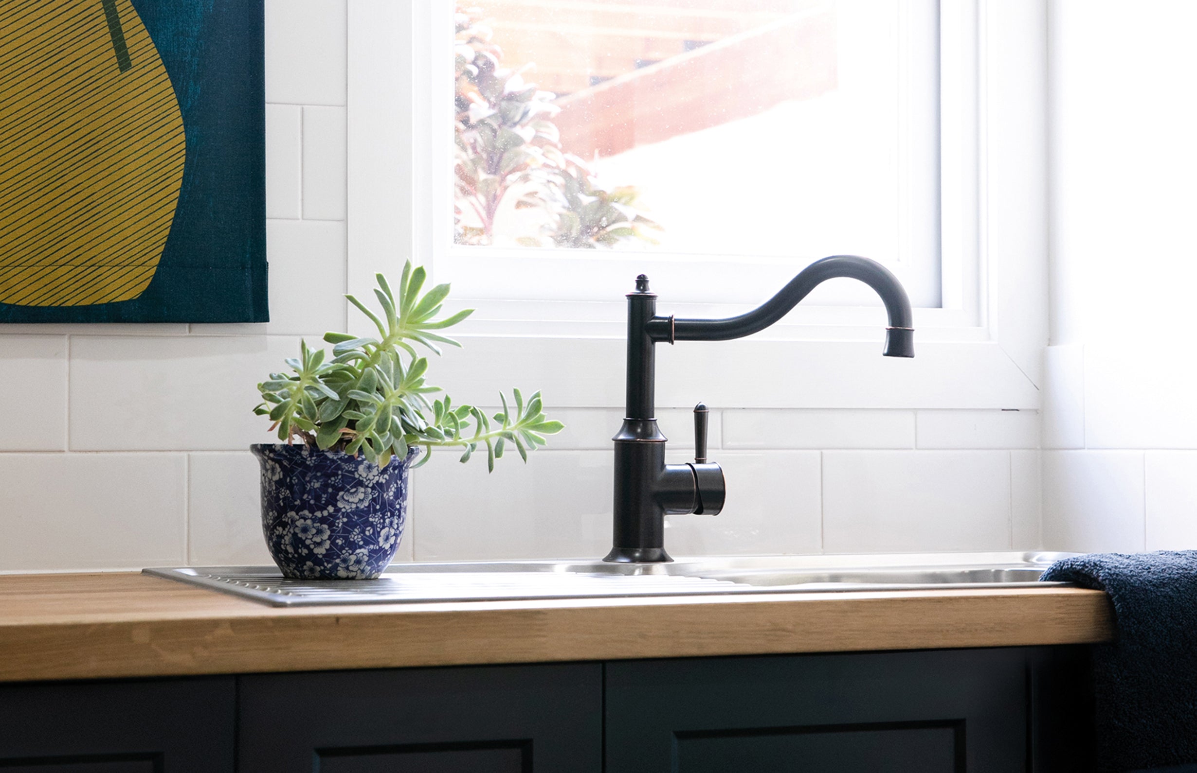 PHOENIX NOSTALGIA SINK MIXER SHEPHERDS CROOK 220MM ANTIQUE BLACK