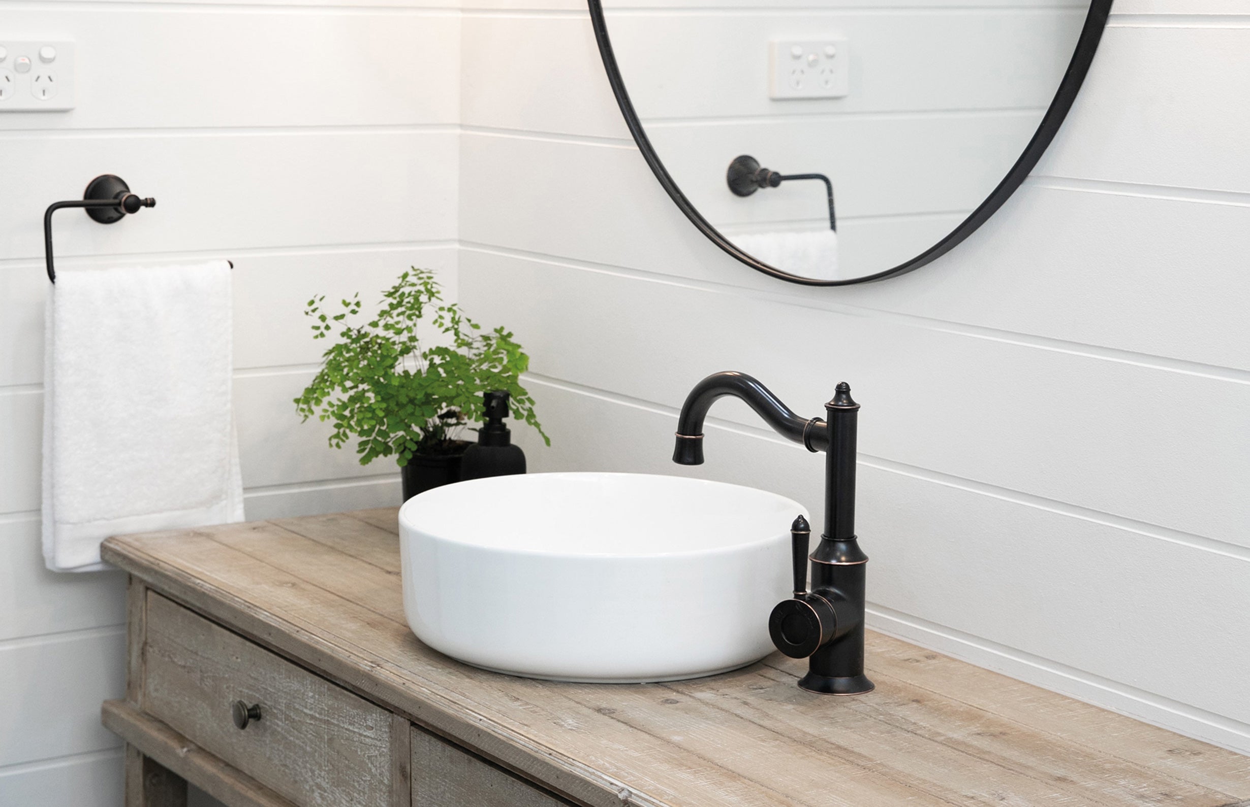 PHOENIX NOSTALGIA BASIN MIXER 160MM SHEPHERDS CROOK ANTIQUE BLACK