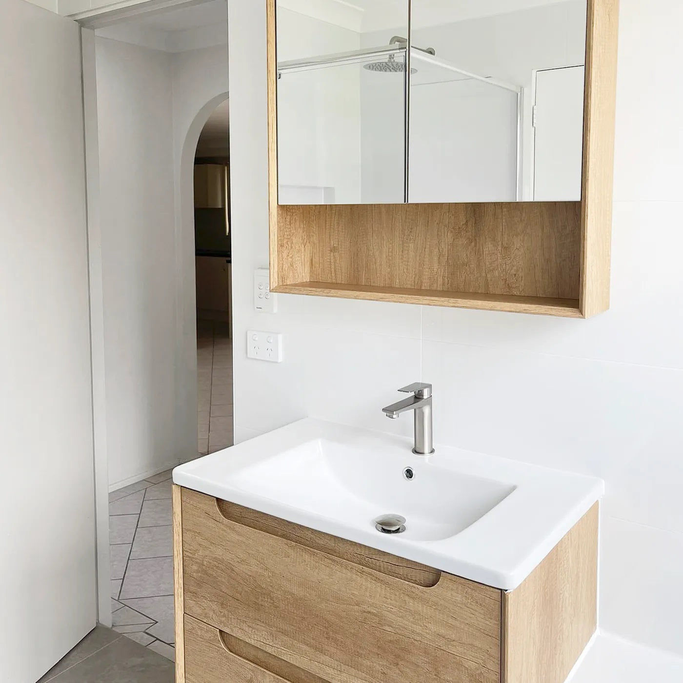 OTTI BYRON NATURAL OAK MIRROR SHAVING CABINET 750X800MM