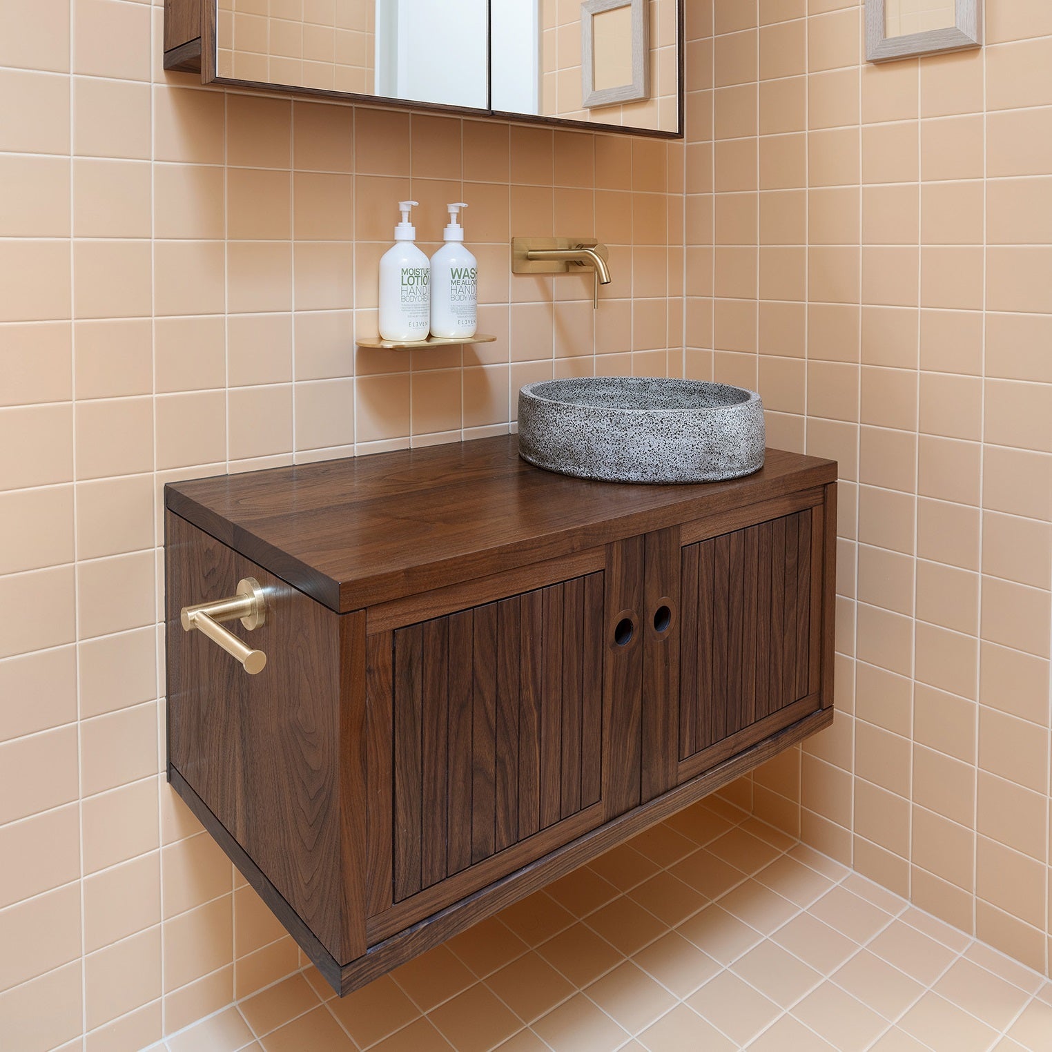 PHOENIX RADII TOILET ROLL HOLDER ROUND PLATE BRUSHED GOLD 138MM