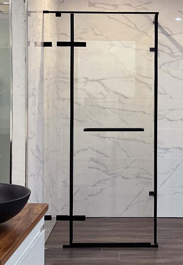 BTH PIVOT DOOR CORNER SHOWER SCREEN MATTE BLACK