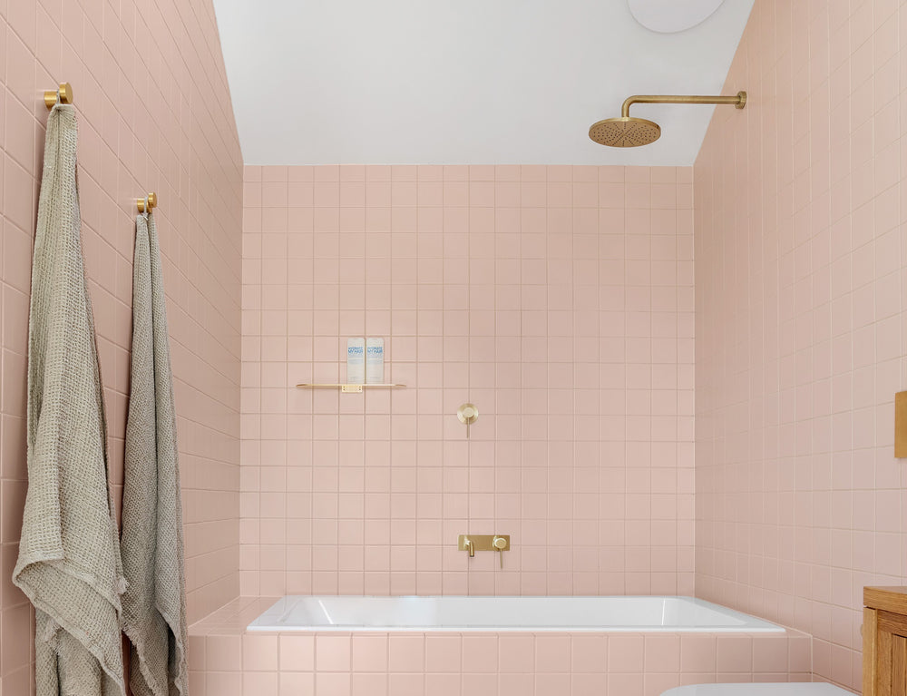 PHOENIX VIVID SHOWER ARM ROUND 400MM BRUSHED GOLD