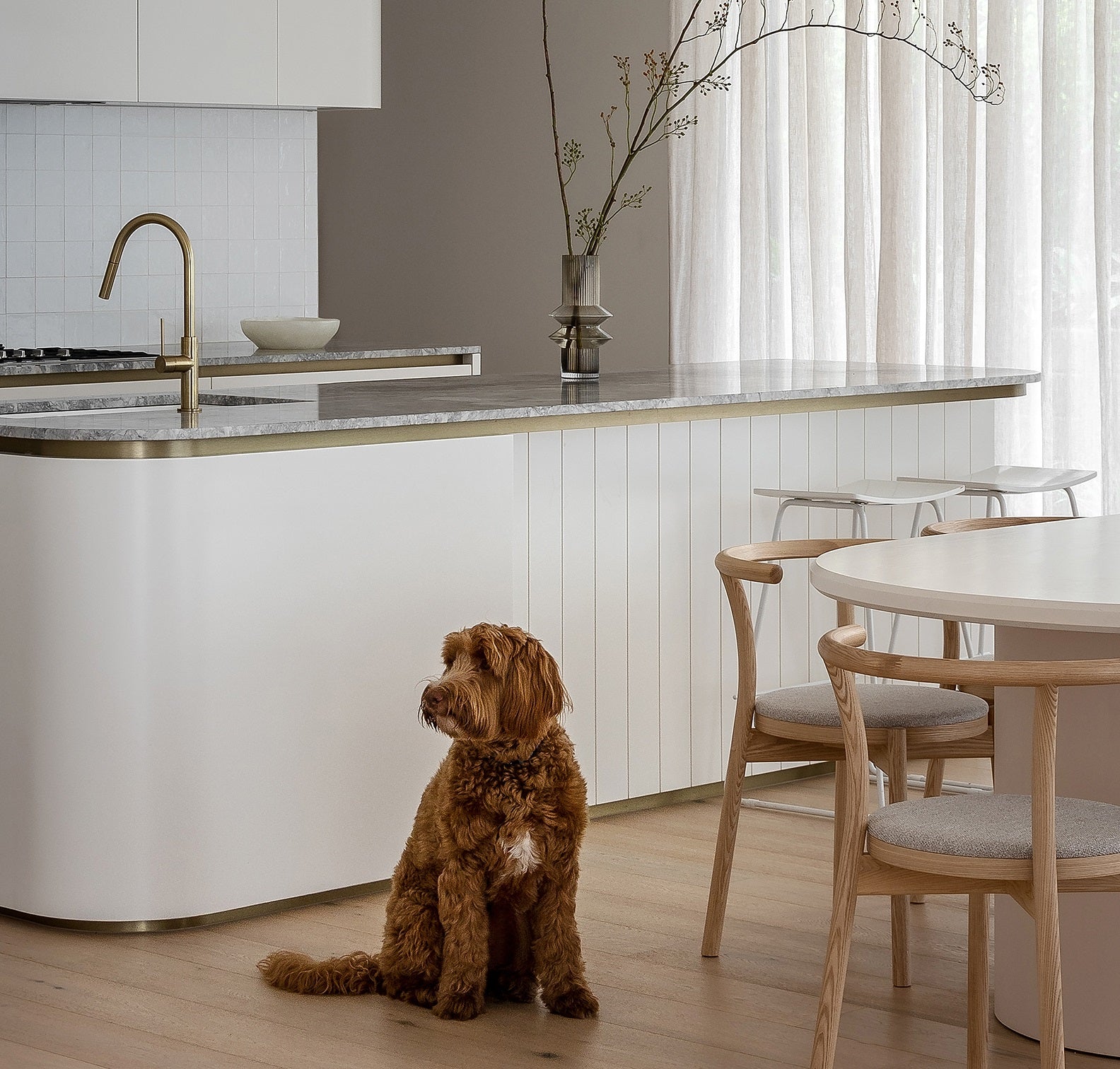 PHOENIX VIVID SLIMLINE LEAD FREE PULL OUT SINK MIXER 397MM BRUSHED GOLD