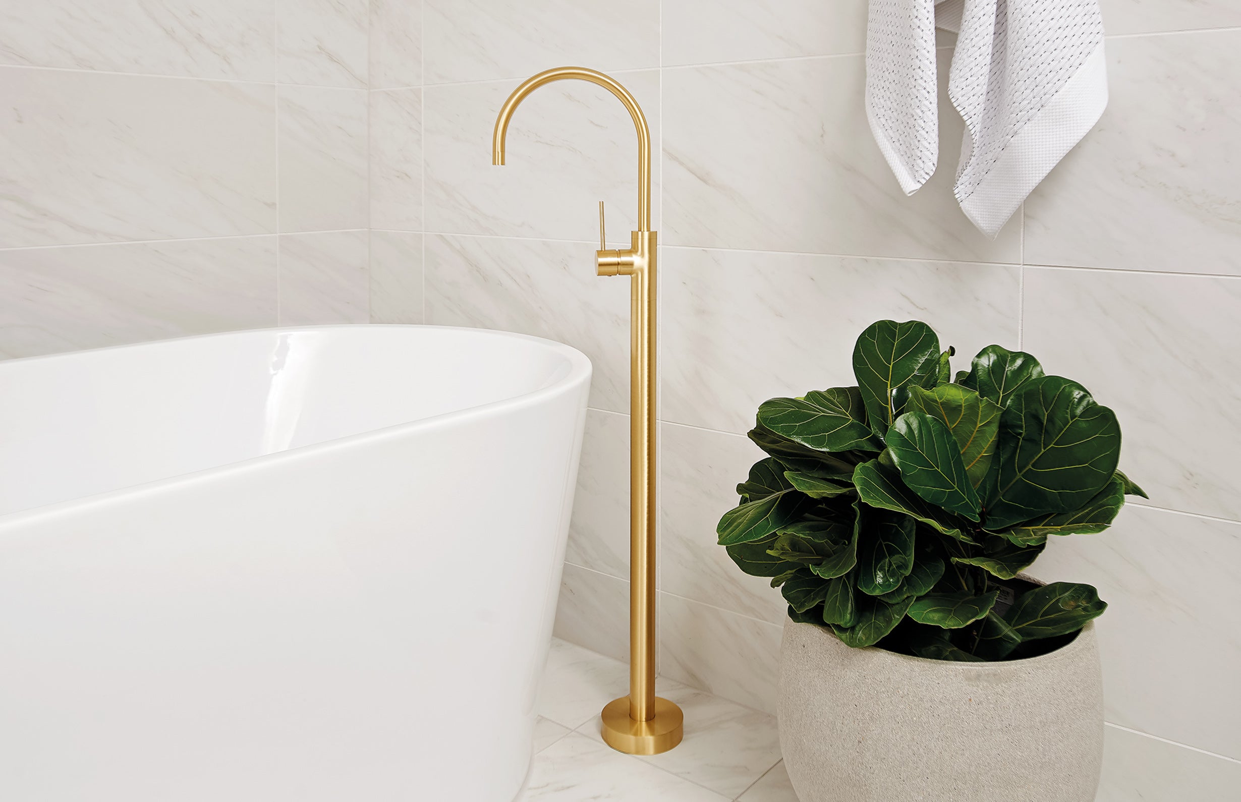PHOENIX VIVID SLIMLINE FLOOR MOUNTED BATH MIXER BRUSHED GOLD