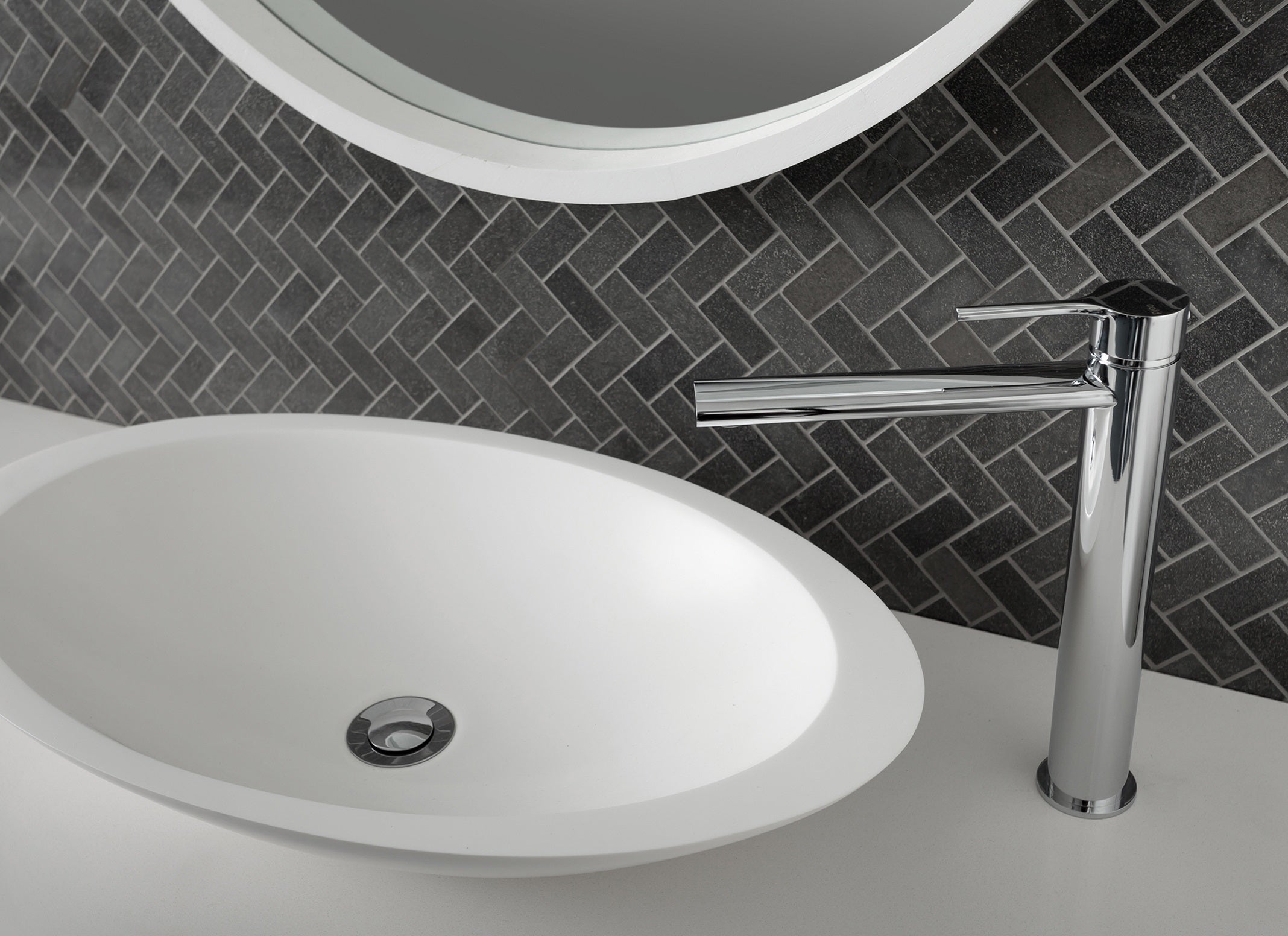 PHOENIX VIVID SLIMLINE OVAL VESSEL MIXER 281MM CHROME