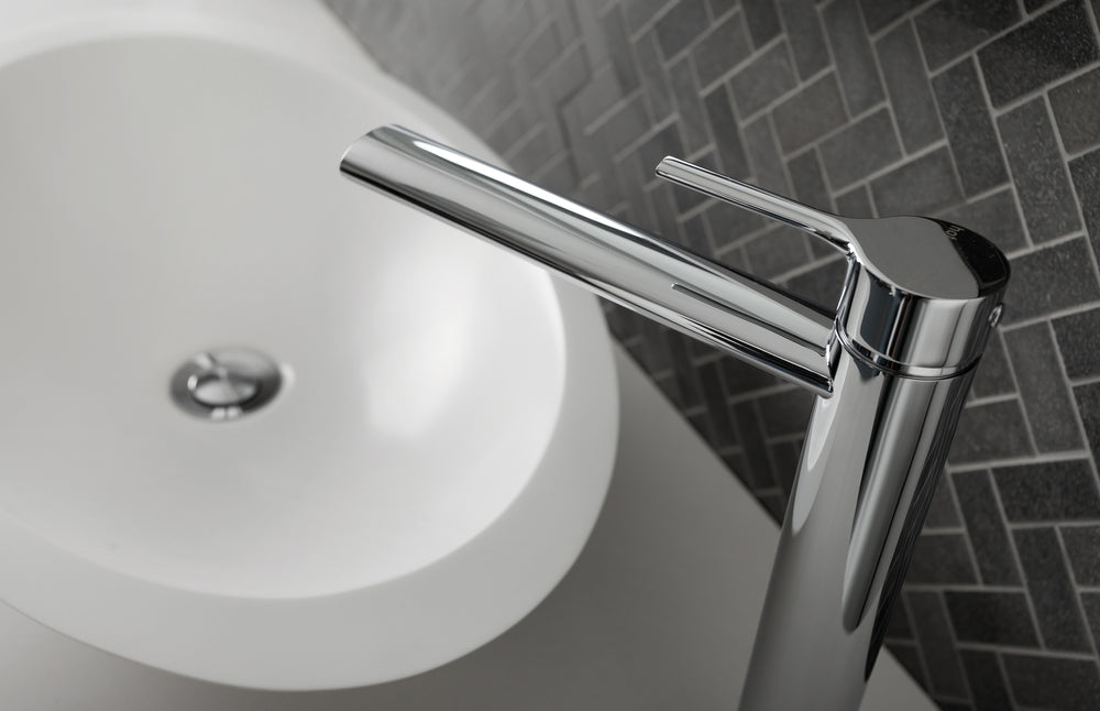 PHOENIX VIVID SLIMLINE OVAL VESSEL MIXER 281MM CHROME