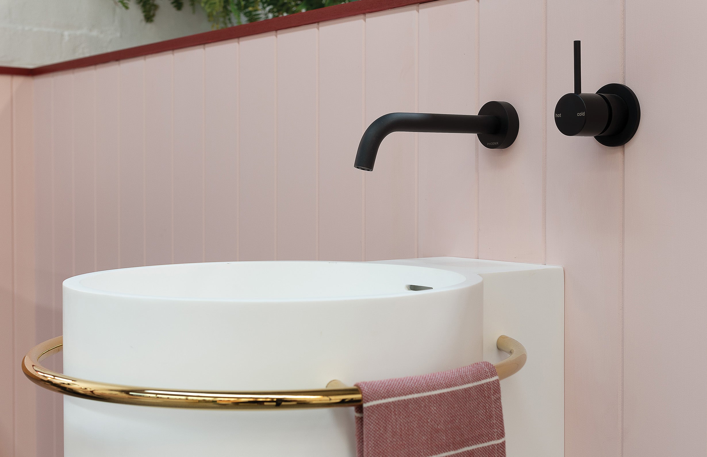 PHOENIX VIVID SLIMLINE WALL BASIN OUTLET 185MM MATTE BLACK