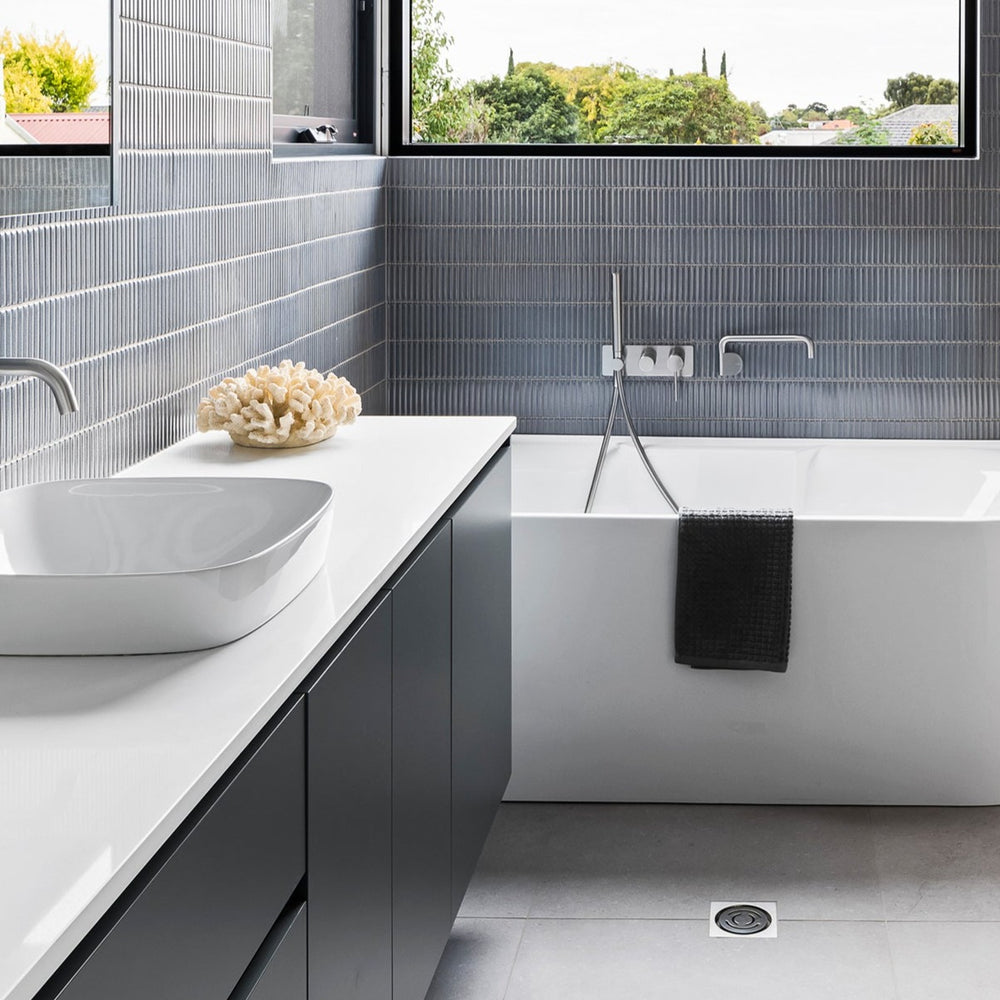 PHOENIX DESIGNER SWIVEL BATH OUTLET BRUSHED NICKEL
