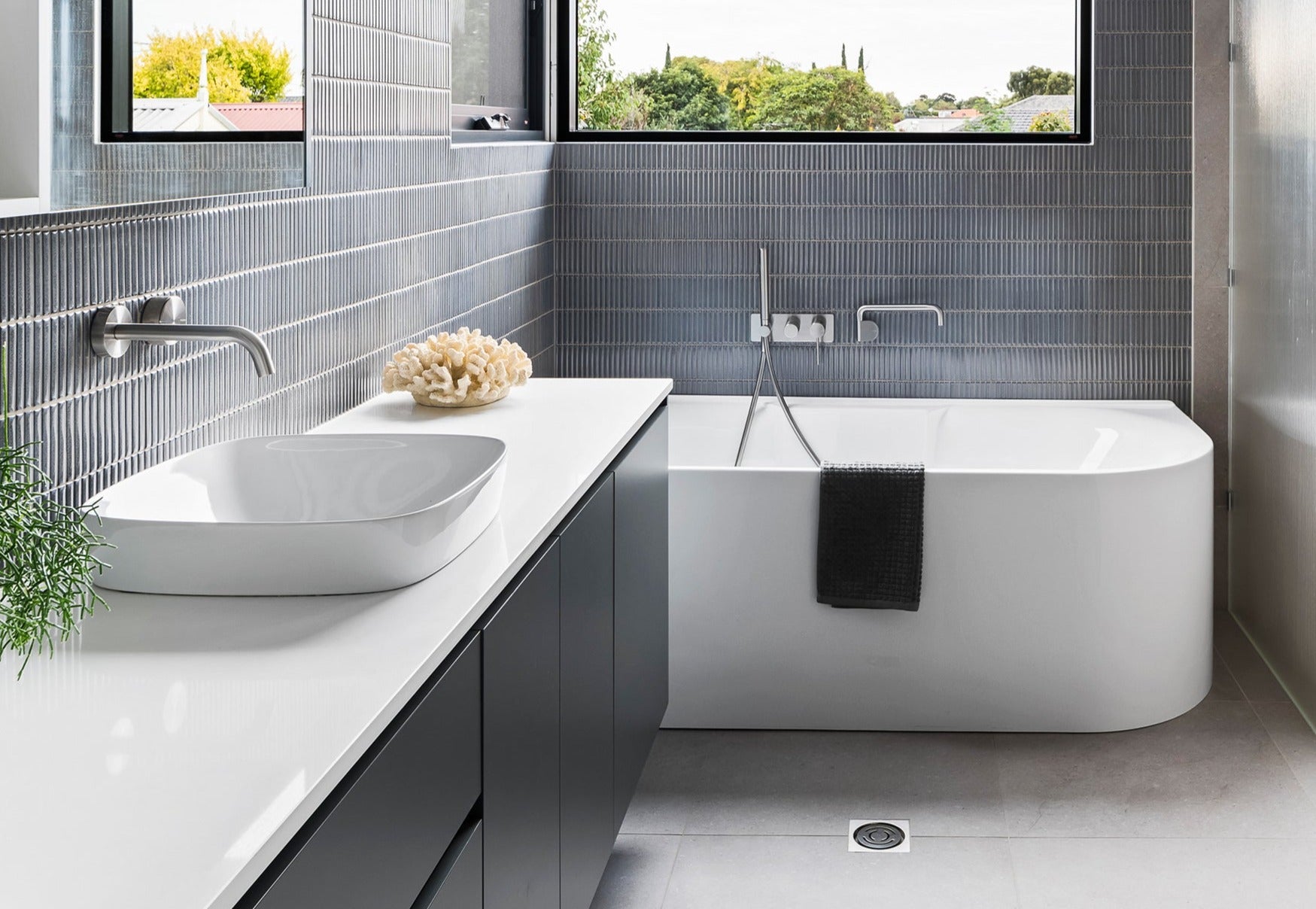 PHOENIX DESIGNER SWIVEL BATH OUTLET BRUSHED NICKEL