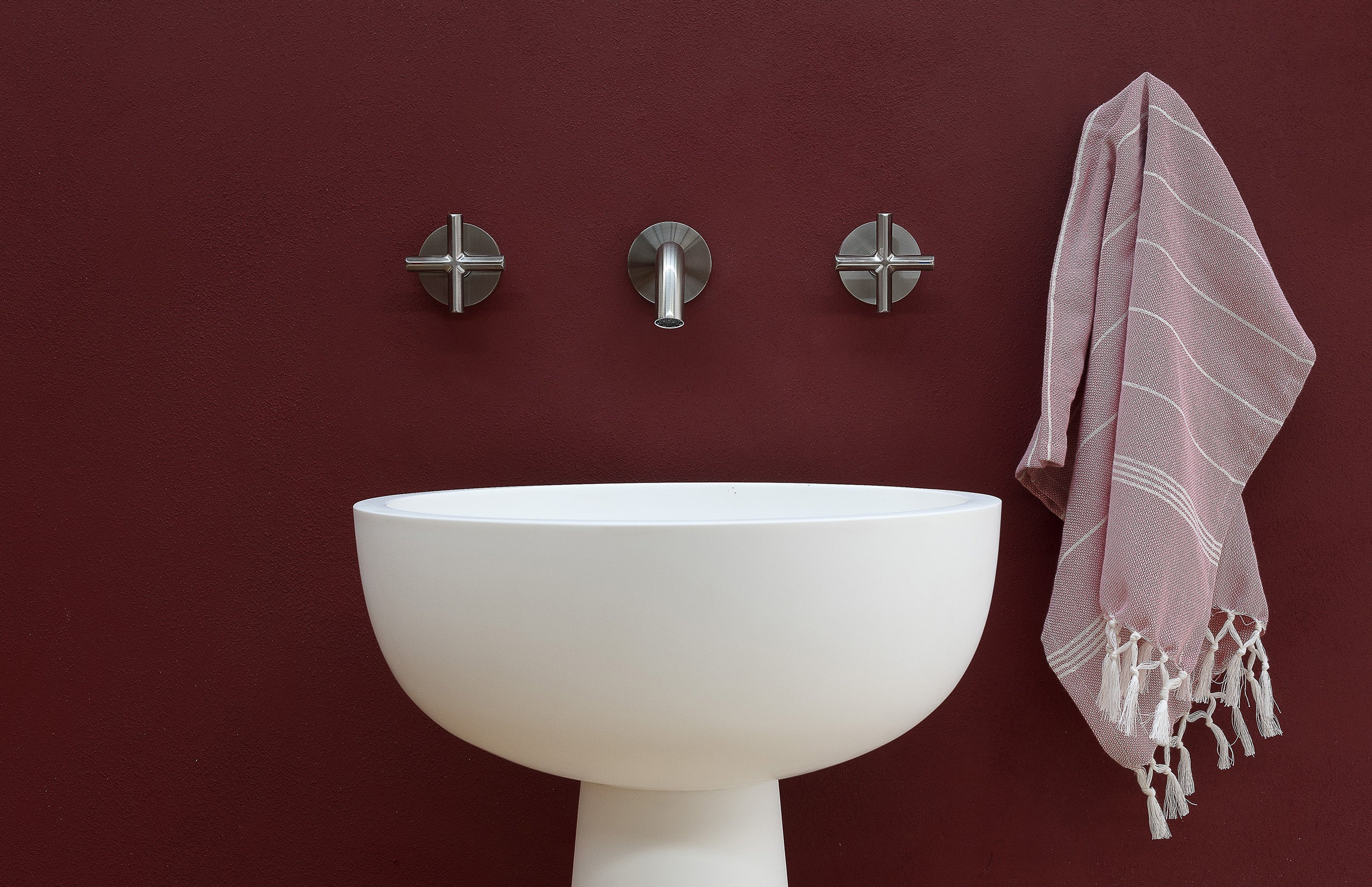 PHOENIX VIVID SLIMLINE LEAD FREE PLUS WALL BASIN / BATH OUTLET 194MM BRUSHED NICKEL