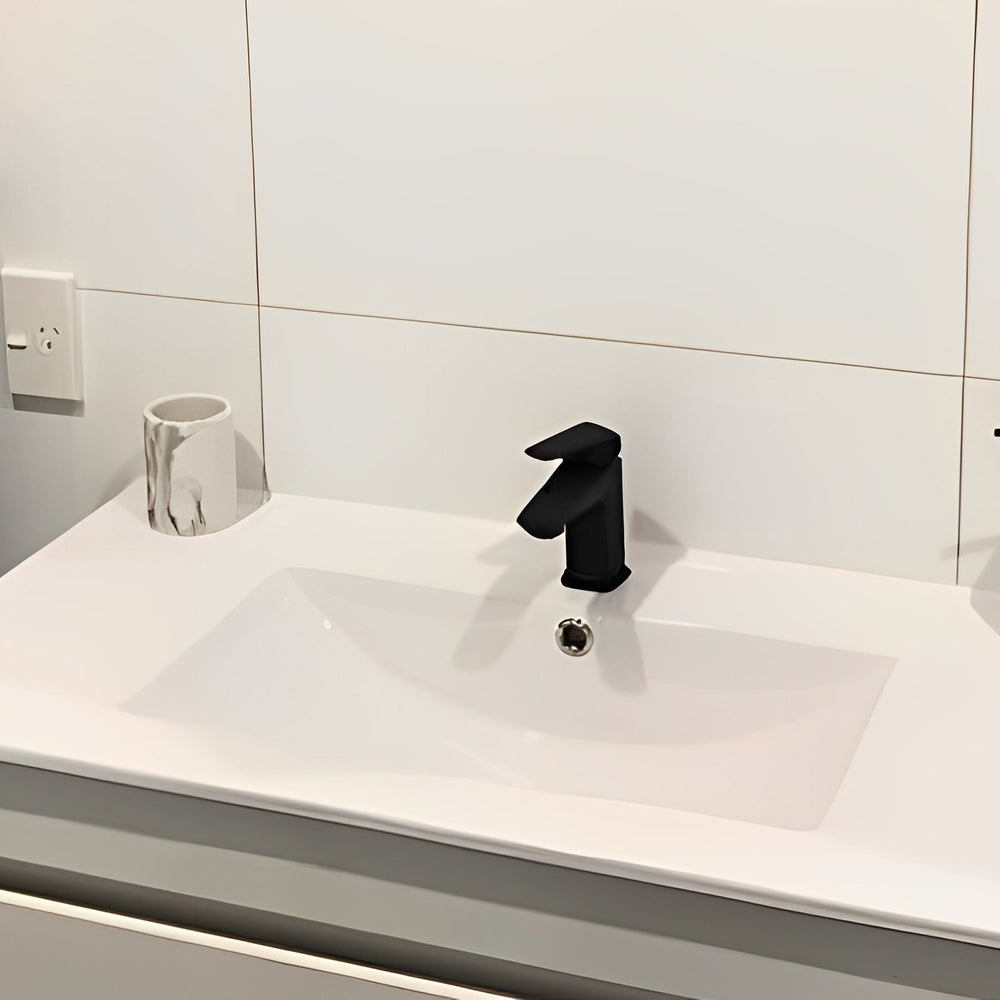 FELTON AXISS II BASIN MIXER 135MM MATTE BLACK