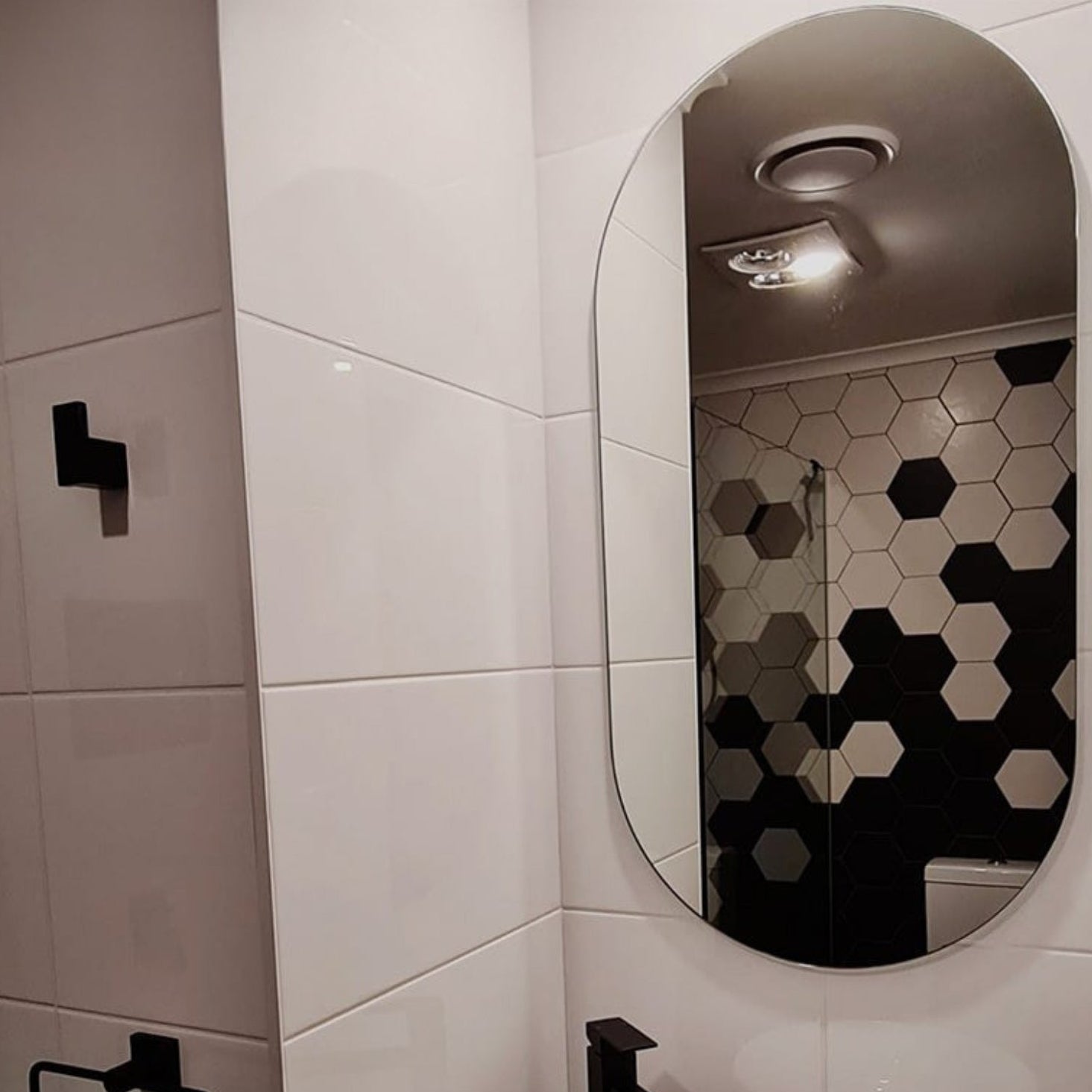 THERMOGROUP ABLAZE PILL SHAPE POLISHED EDGE MIRROR 500X1000MM