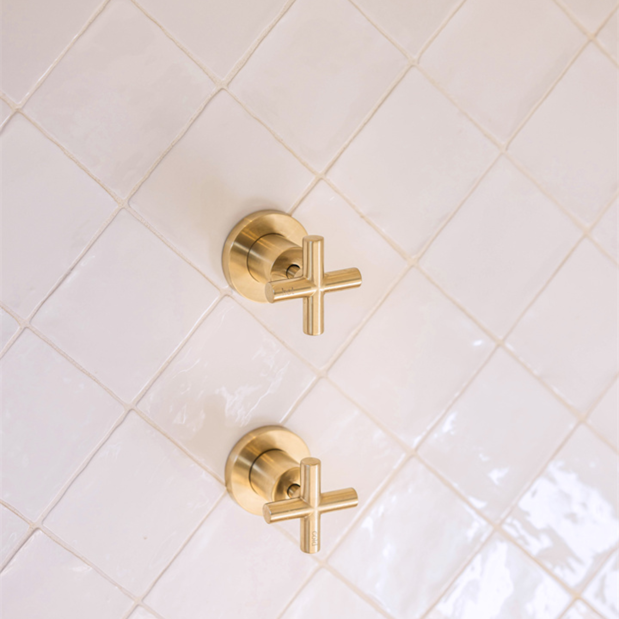 NERO X PLUS WALL TOPS ASSEMBLY BRUSHED GOLD