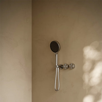 NERO SERENITY PROGRESSIVE SHOWER SYSTEM WITH METAL HANDLE AND SERENITY HAND SHOWER BRUSHED NICKEL