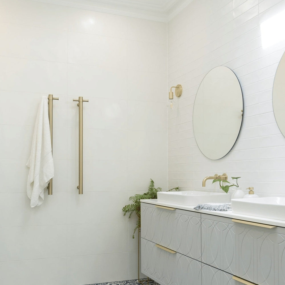 THERMOGROUP BRUSHED BRASS STRAIGHT ROUND VERTICAL SINGLE HEATED TOWEL RAIL 900MM
