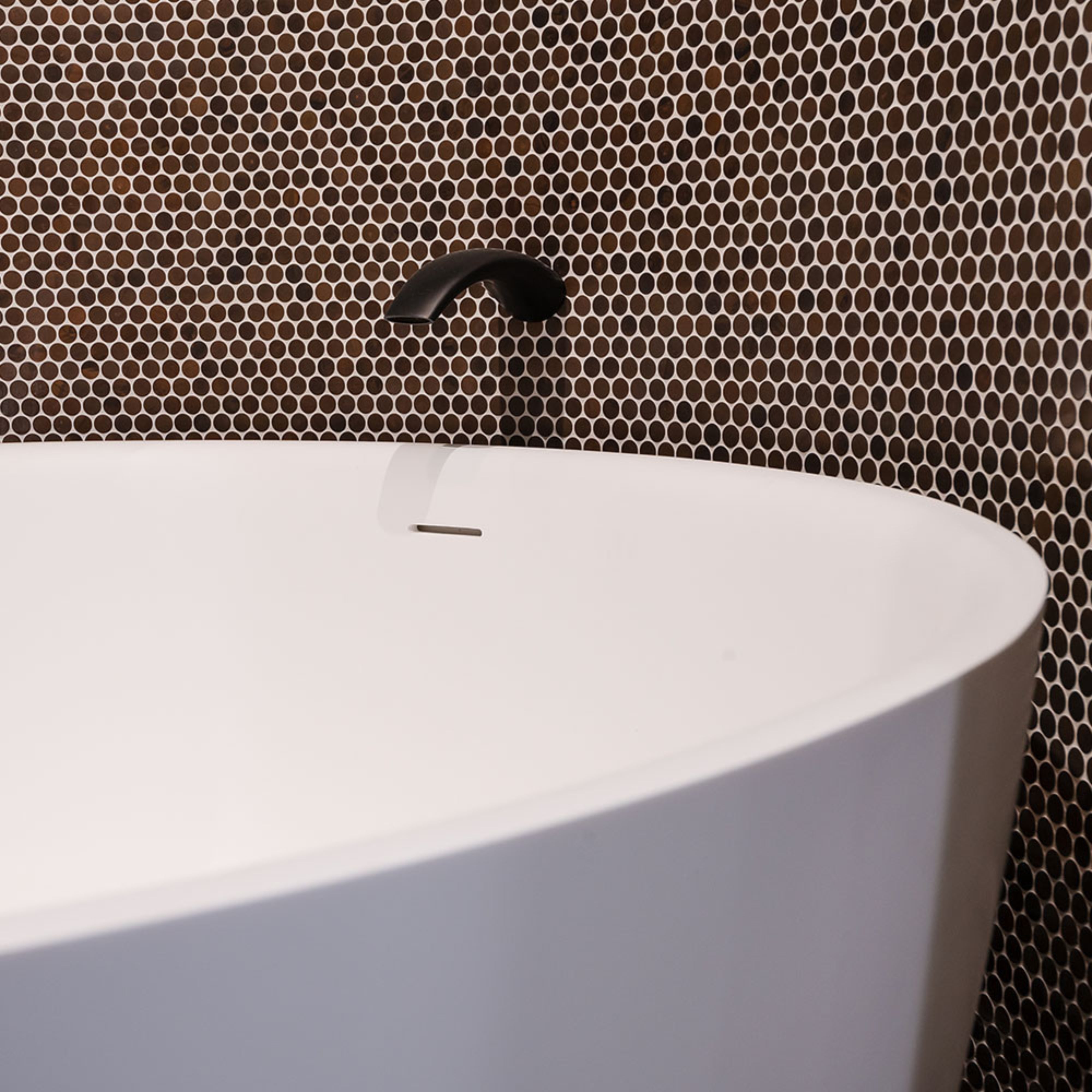 FIENZA SHINTO SOLID SURFACE FREESTANDING BATHTUB MATTE WHITE 1350MM
