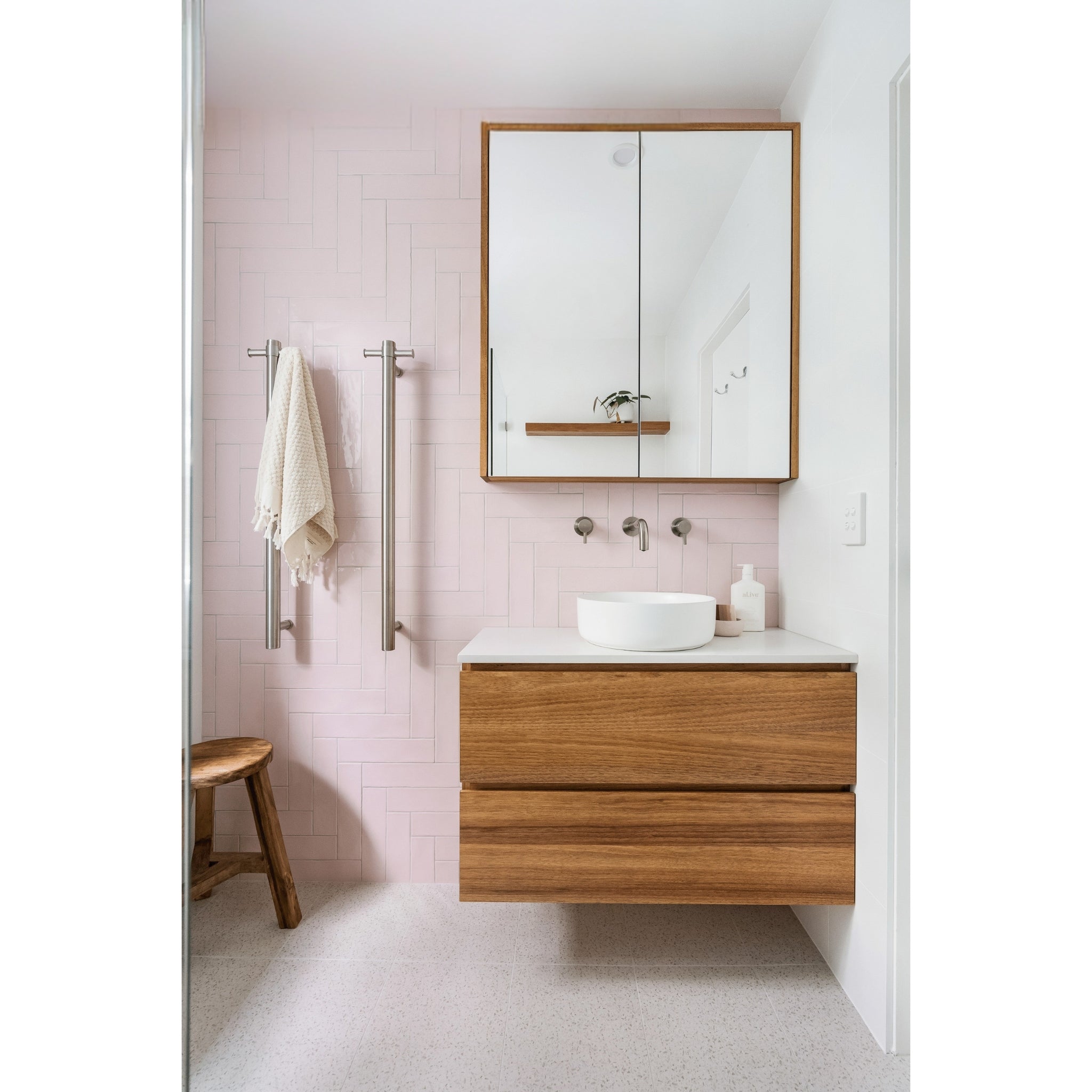 THERMOGROUP ROUND VERTICAL SINGLE HEATED TOWEL RAIL 900MM BRUSHED STAINLESS STEEL