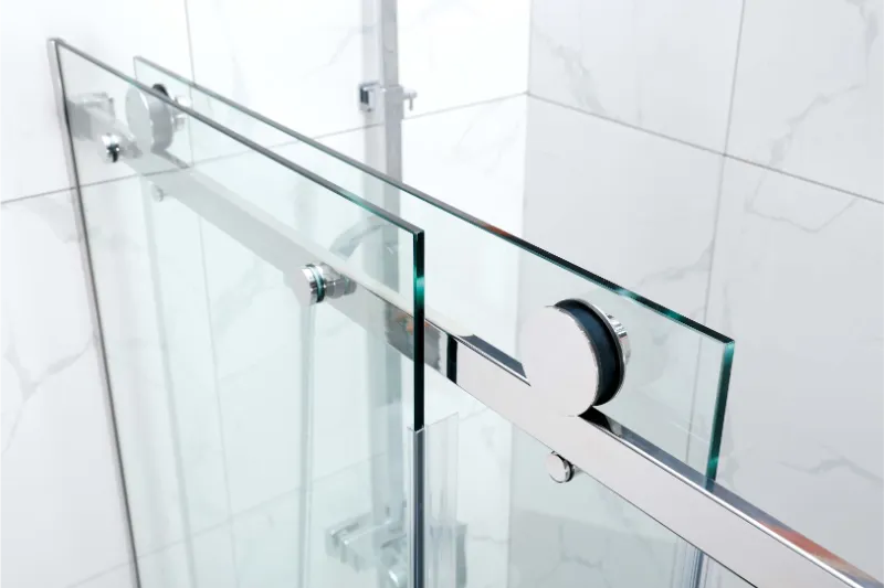 COVEY WALL TO WALL FRAMELESS SINGLE SLIDING DOOR BATH SCREEN CHROME