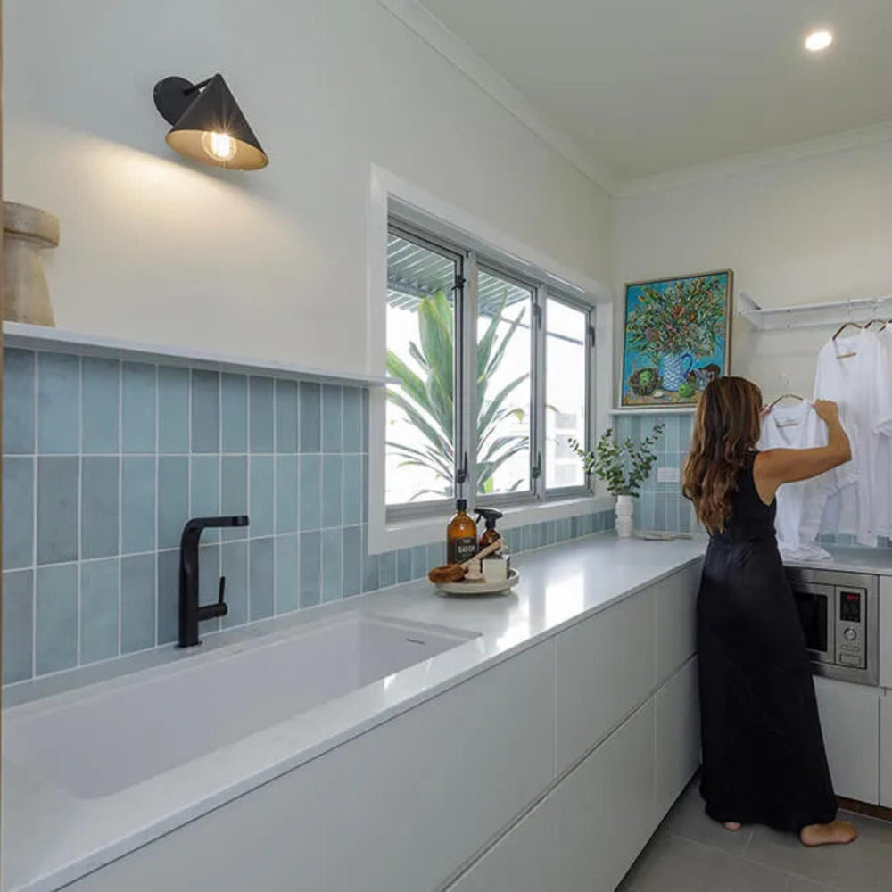 TURNER HASTINGS CUISINE INSET AND UNDERMOUNT FINE FIRECLAY SINGLE BOWL SINK WITH OVERFLOW GLOSS WHITE 810MM