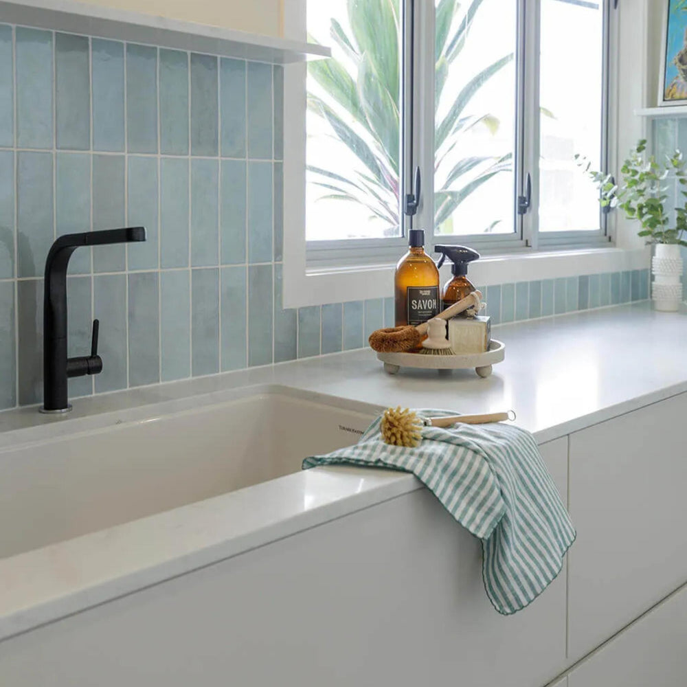 TURNER HASTINGS CUISINE INSET AND UNDERMOUNT FINE FIRECLAY SINGLE BOWL SINK WITH OVERFLOW GLOSS WHITE 810MM