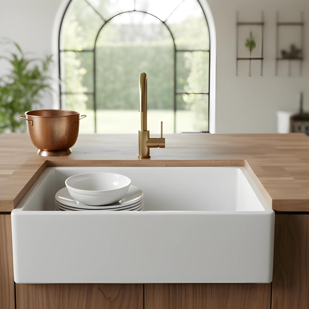 TURNER HASTINGS COVE FIRECLAY BUTLER SINK WITH OVERFLOW GLOSS WHITE 610MM
