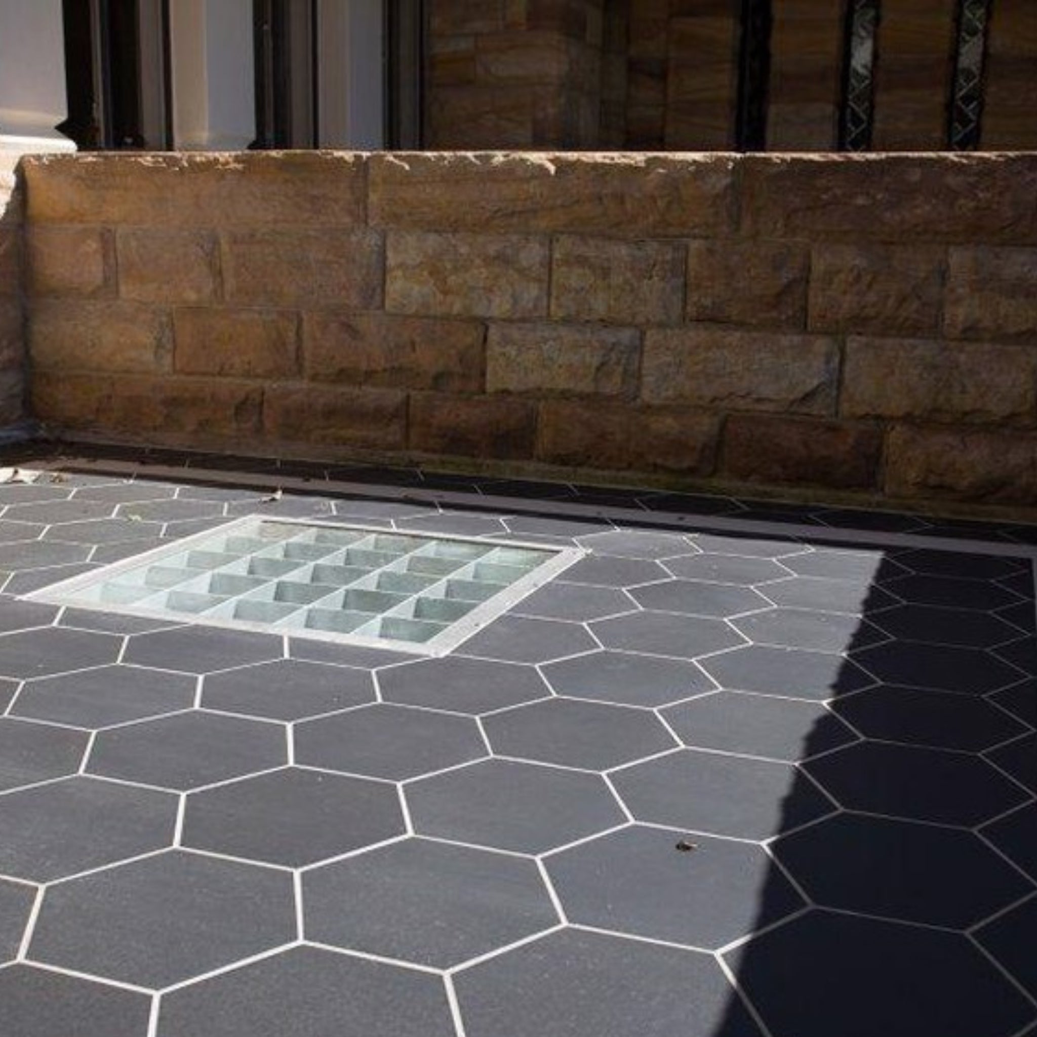 EVERSTONE DURASTONE STEEL GREY MATTE 600X520MM HEXAGON TILE (PER BOX)