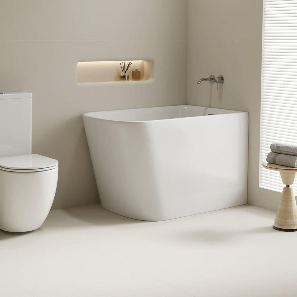 MERCIO HARVARD RIGHT CORNER BATHTUB GLOSS WHITE (AVAILABLE IN 1000MM, 1100MM AND 1300MM)