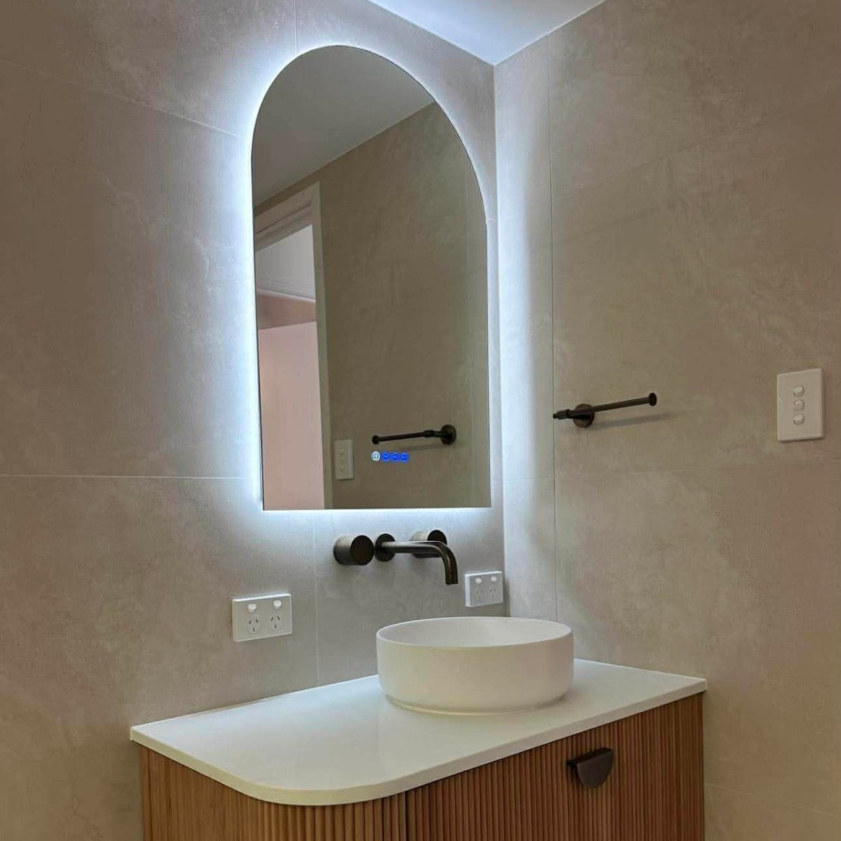 LUNARGLOW ARCADIA ARCH 3 COLOUR LIGHTS FRAMELESS LED MIRROR 600X900MM