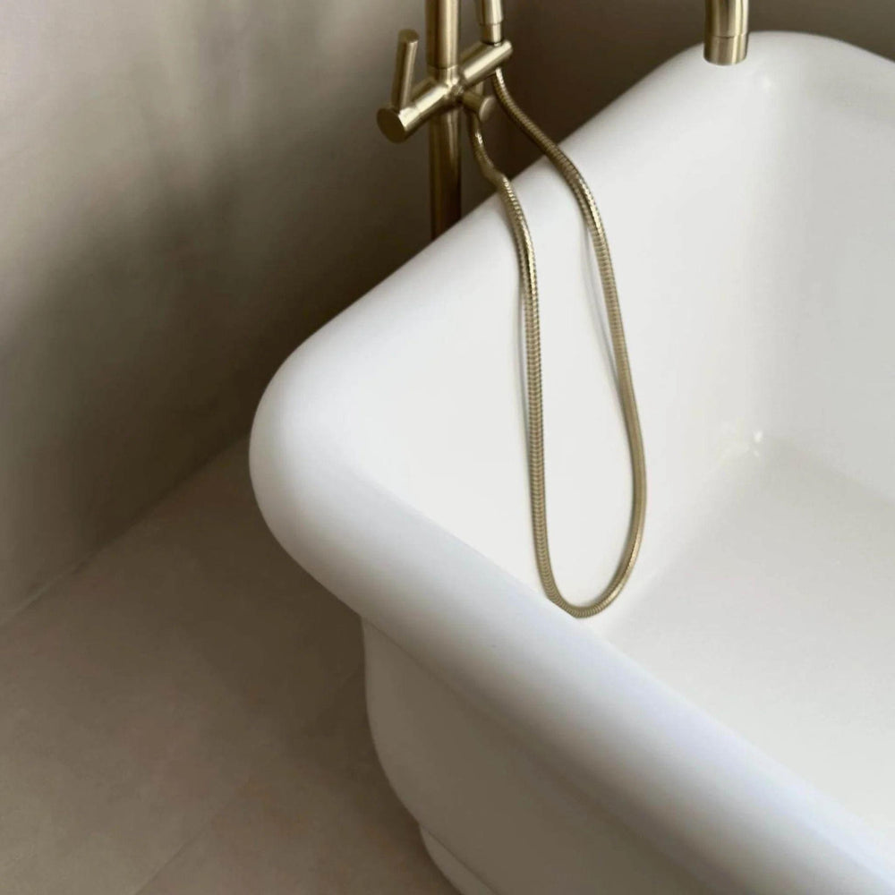 TURNER HASTINGS KIRKHAM TITANCAST SOLID SURFACE FREESTANDING BATHTUB GLOSS WHITE WITH OVERFLOW (AVAILABLE IN 1600MM & 1800MM)