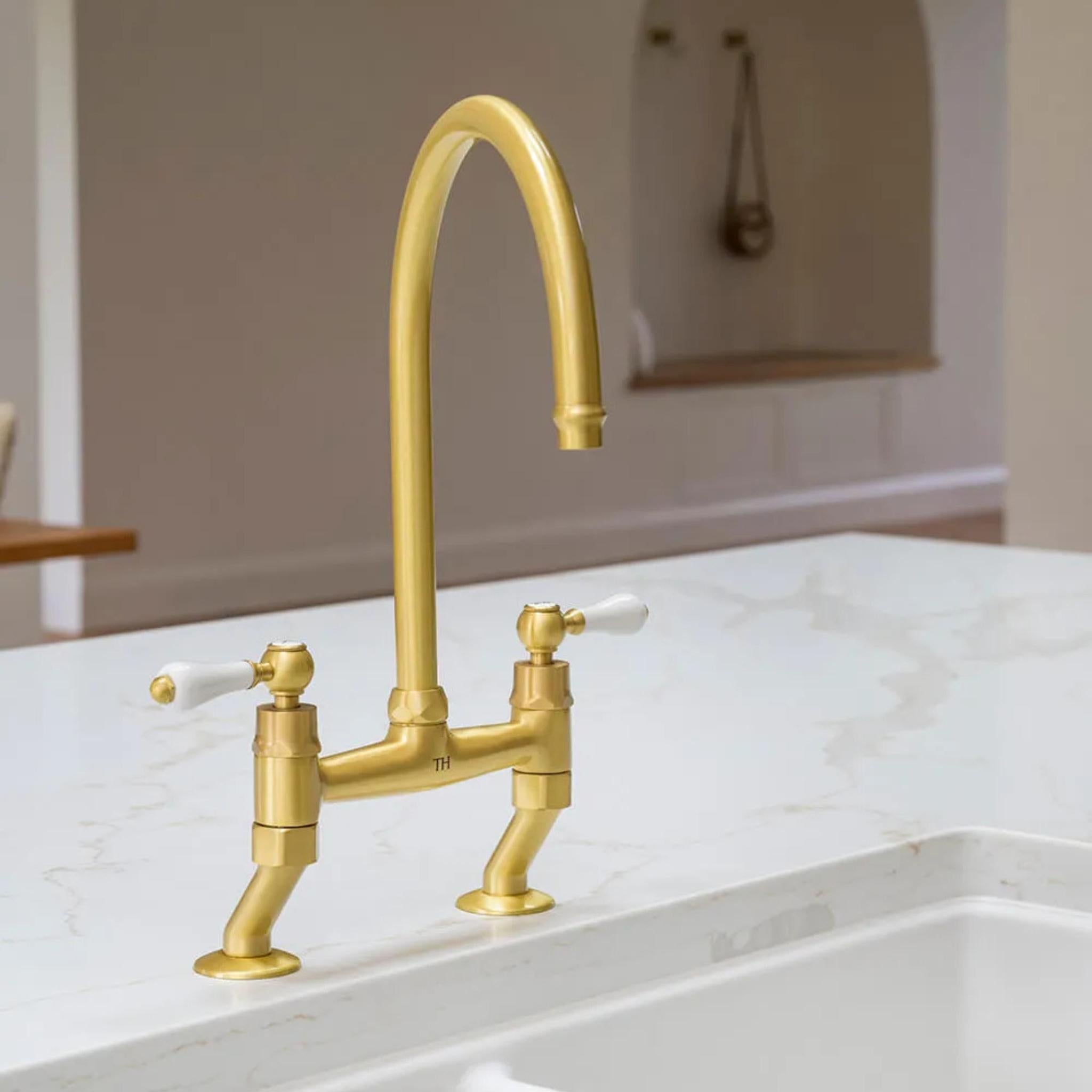 TURNER HASTINGS LUDLOW BRIDGE TAP MIXER WITH METAL LEVER HANDLE 400MM BRUSHED BRASS