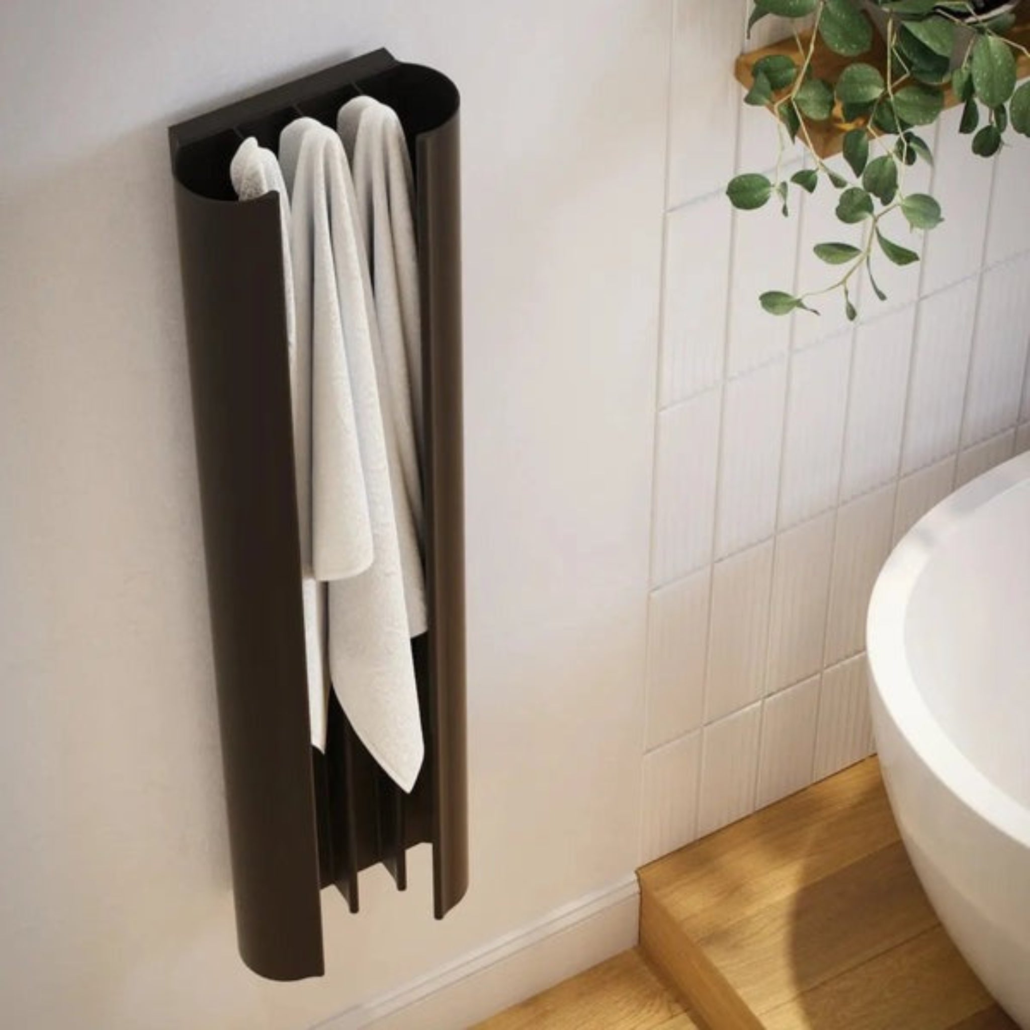 ESKIMO LOOP VERTICAL SINGLE HEATED TOWEL RAIL BLACK 230MM