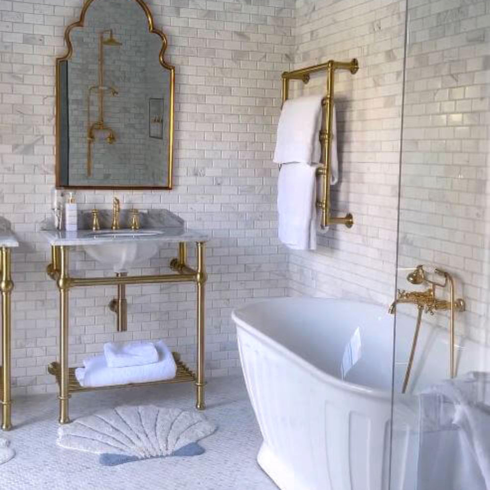 TURNER HASTINGS MAYER LIQUID-FILLED HEATED TOWEL RAIL BRUSHED BRASS 600MM