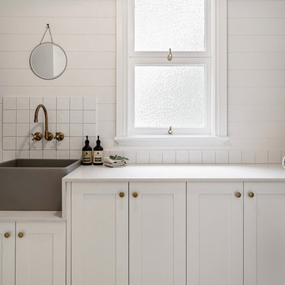 TURNER HASTINGS NOVI FARMHOUSE BUTLER SINK WITH OVERFLOW CONCRETE LOOK 500MM