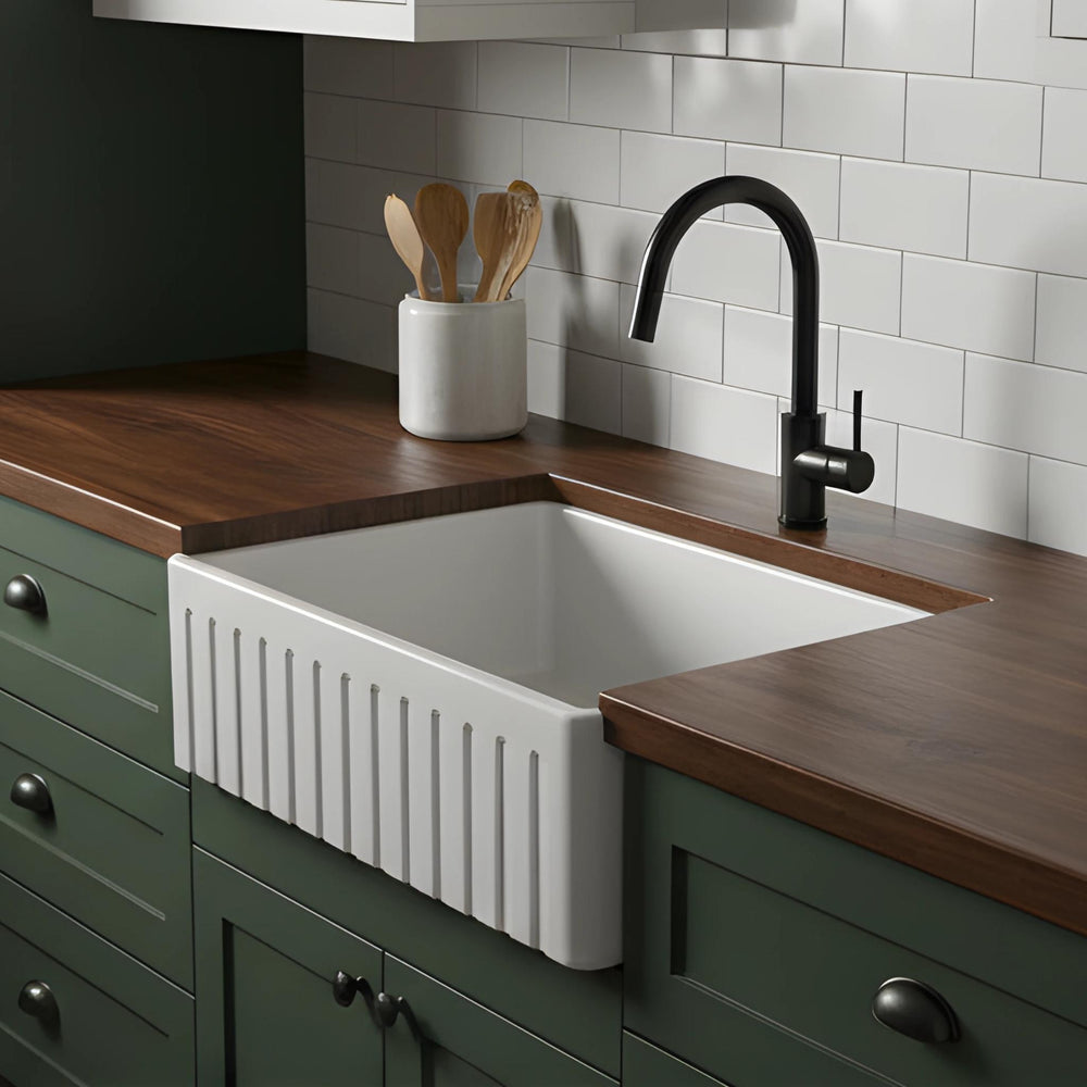 TURNER HASTINGS NOVI FIRECLAY FARMHOUSE BUTLER SINK WITH OVERFLOW MATTE WHITE 510MM