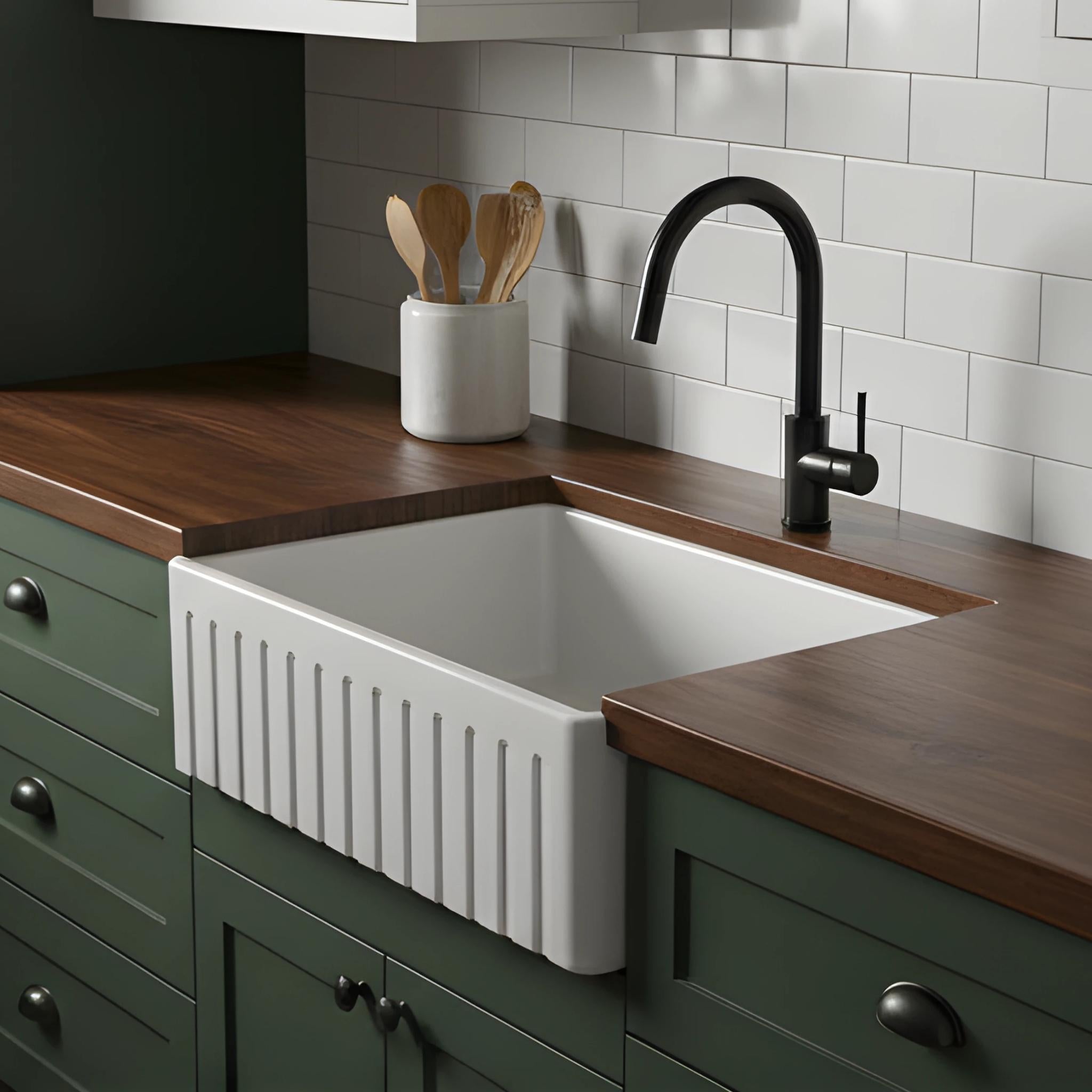 TURNER HASTINGS NOVI FIRECLAY FARMHOUSE BUTLER SINK WITH OVERFLOW MATTE WHITE 510MM