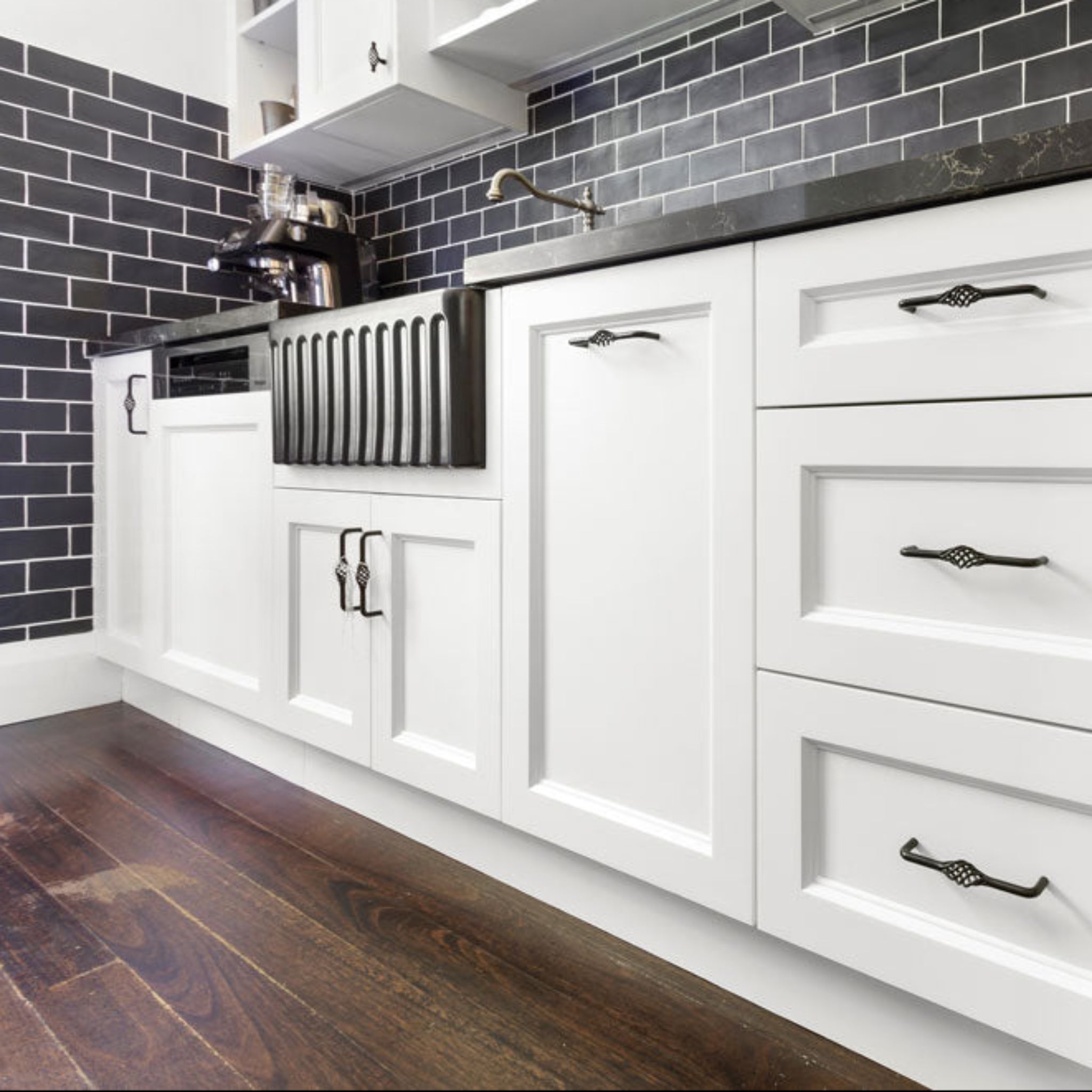 TURNER HASTINGS NOVI FARMHOUSE BUTLER SINK MATTE BLACK 600MM