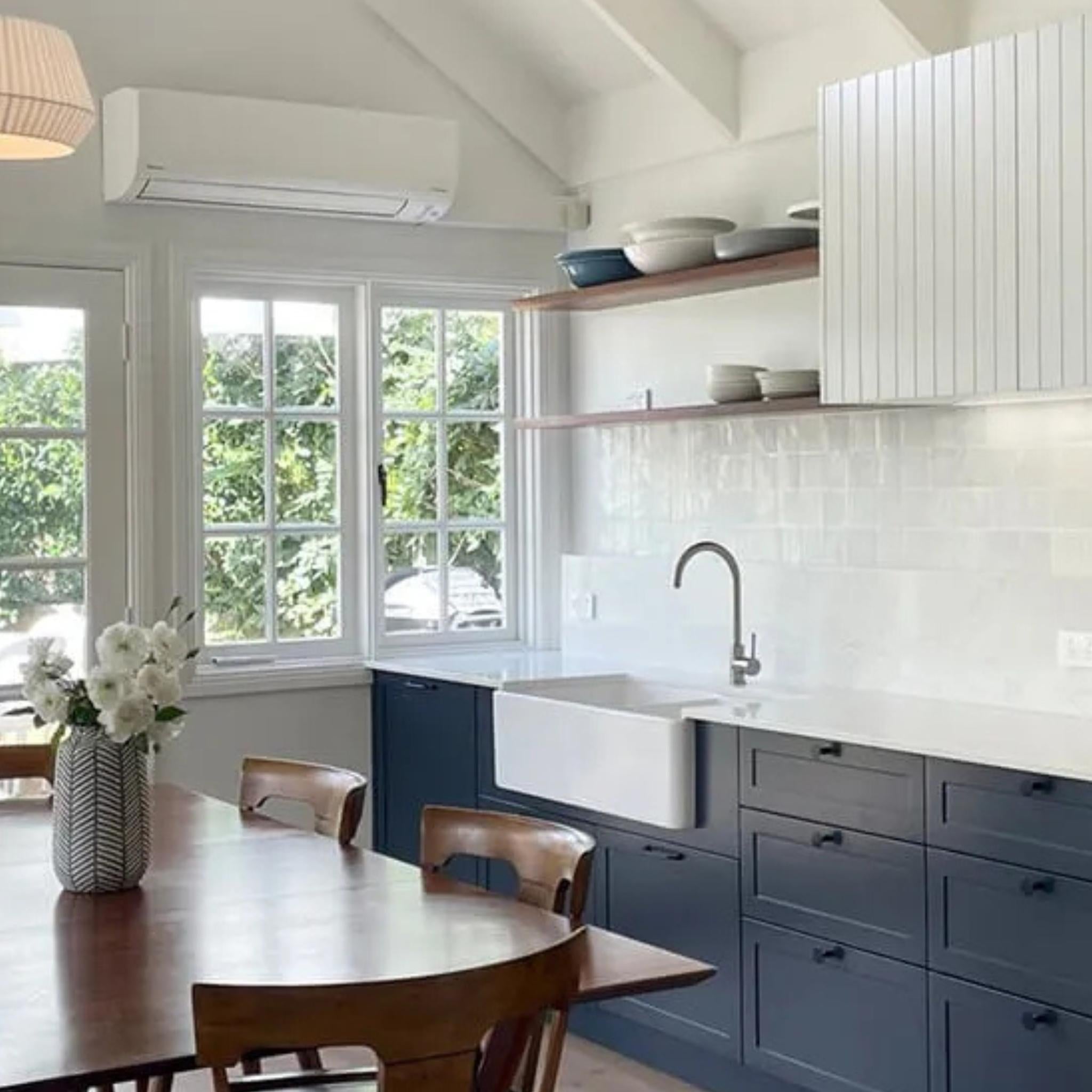 TURNER HASTINGS NOVI FIRECLAY DOUBLE BOWL FARMHOUSE BUTLER SINK WITH OVERFLOW GLOSS WHITE 840MM