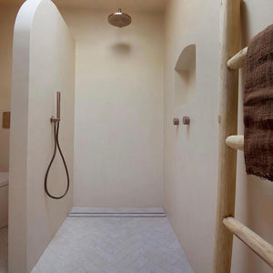 NERO SLIM SHOWER ON BRACKET BRUSHED BRONZE