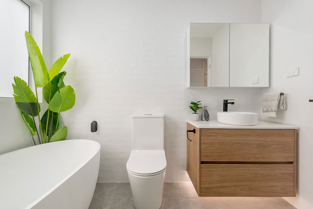 TURNER HASTINGS NARVA RIMLESS CLOSE COUPLED BACK TO WALL TOILET SUITE GLOSS WHITE