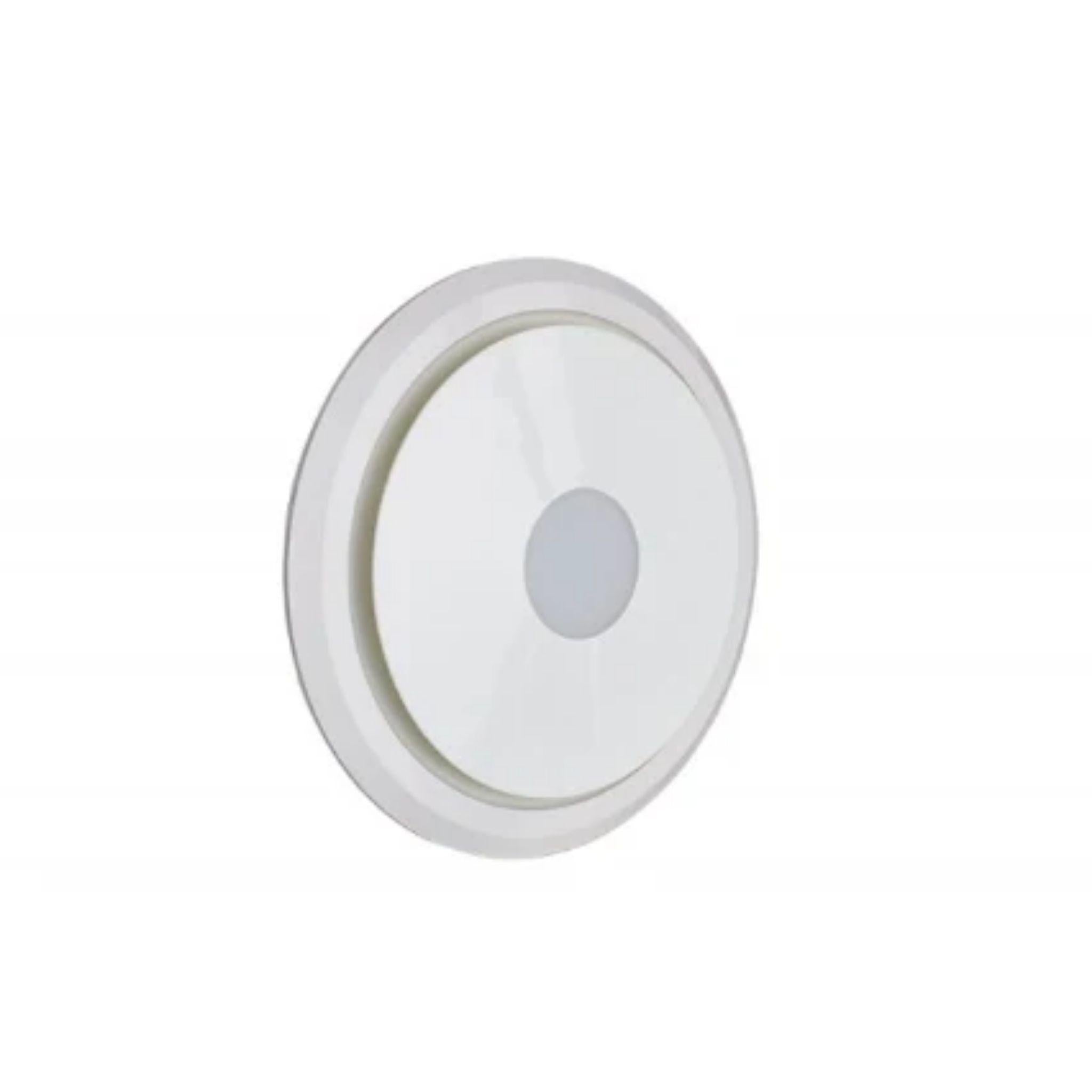 VENTAIR OLSON 200 LED UNIVERSAL SIDE DUCTED EXHAUST WITH 10 WATT LED CENTRE LIGHT FAN WHITE