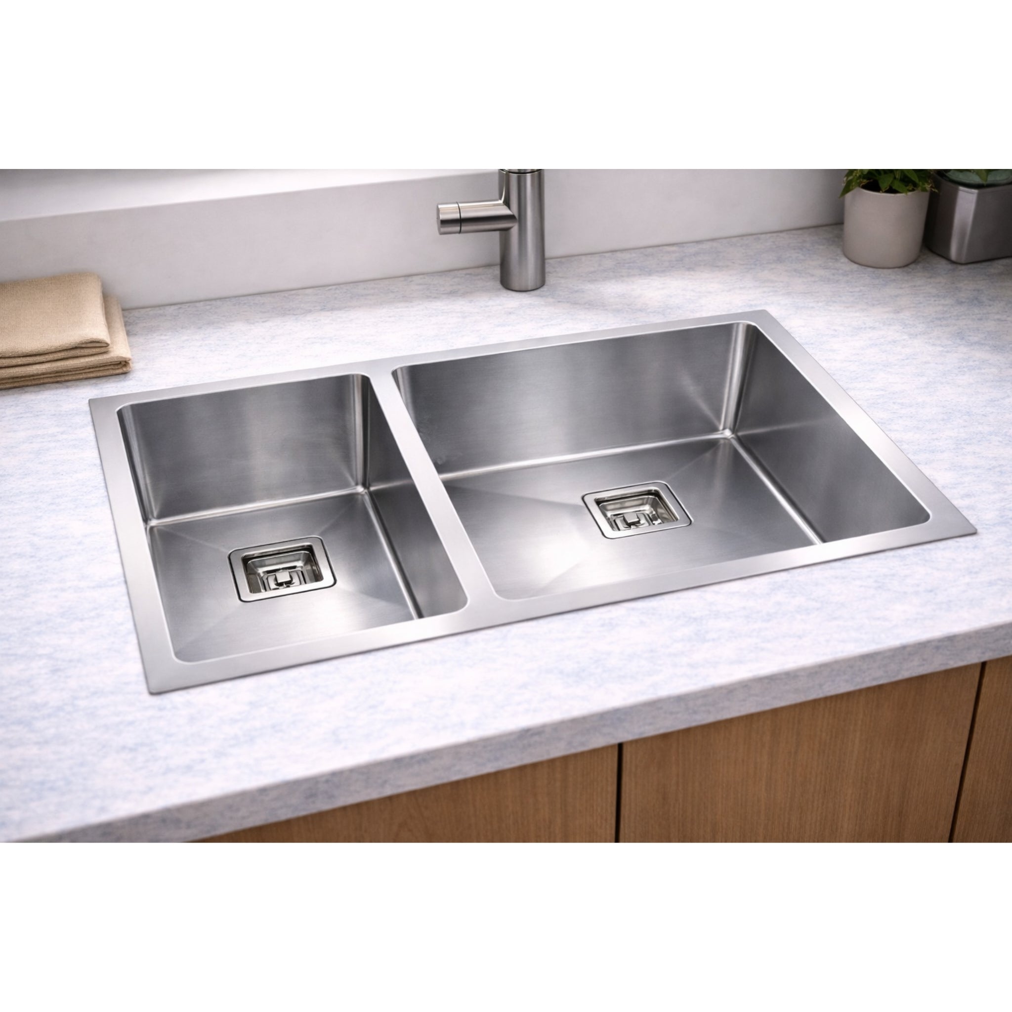 POSEIDON HANDMADE 1 & 1/2 BOWL TOP / UNDERMOUNT KITCHEN SINK STAINLESS STEEL 750MM