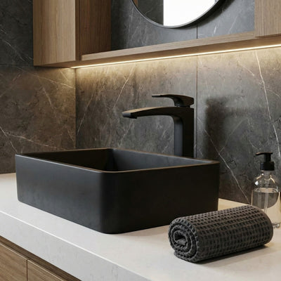 PHOENIX RUSH VESSEL MIXER MATTE BLACK