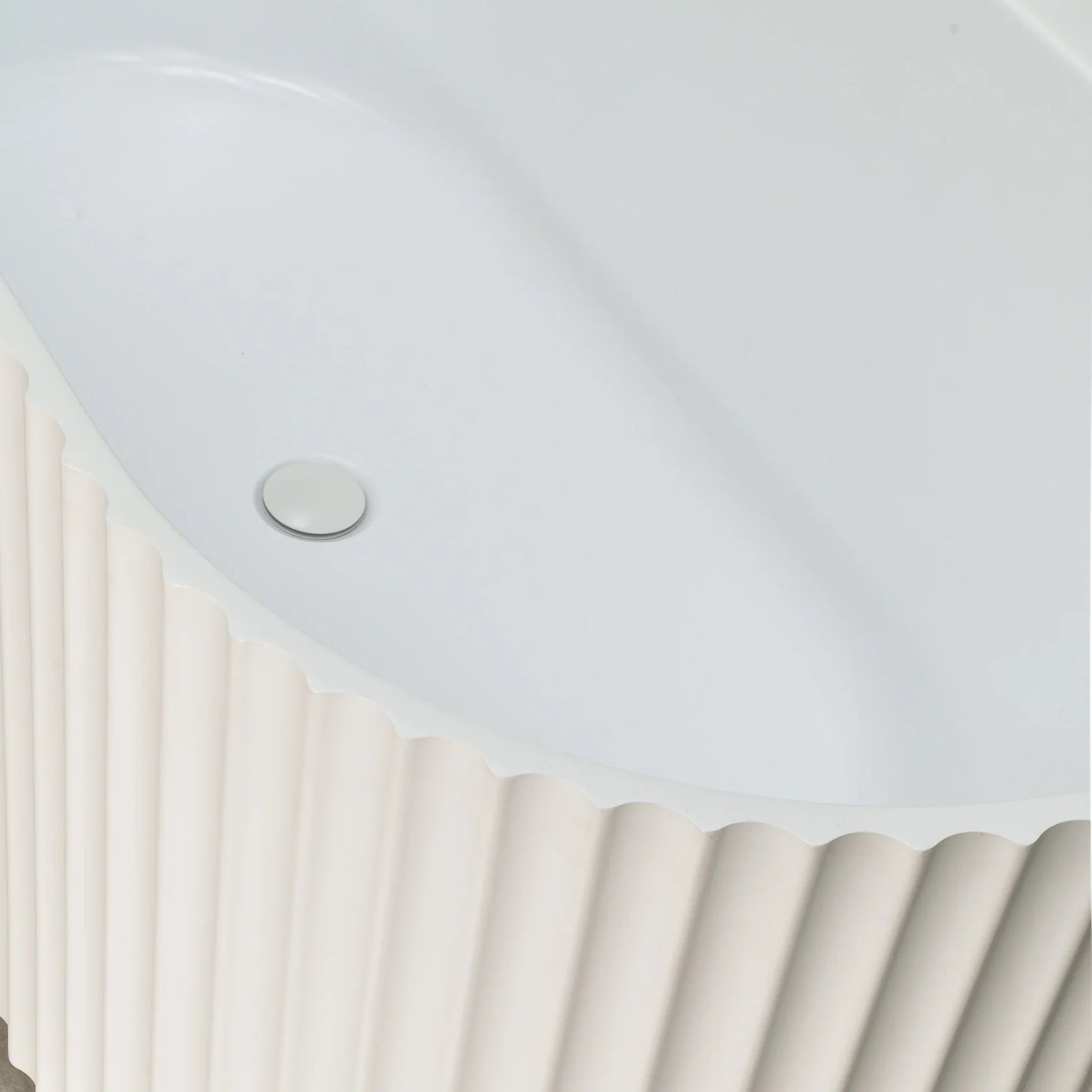 ENFLAIR AGORA GROOVE FLUTED BACK TO WALL BATHTUB GLOSS WHITE (AVAILABLE IN 1500MM AND 1700MM)