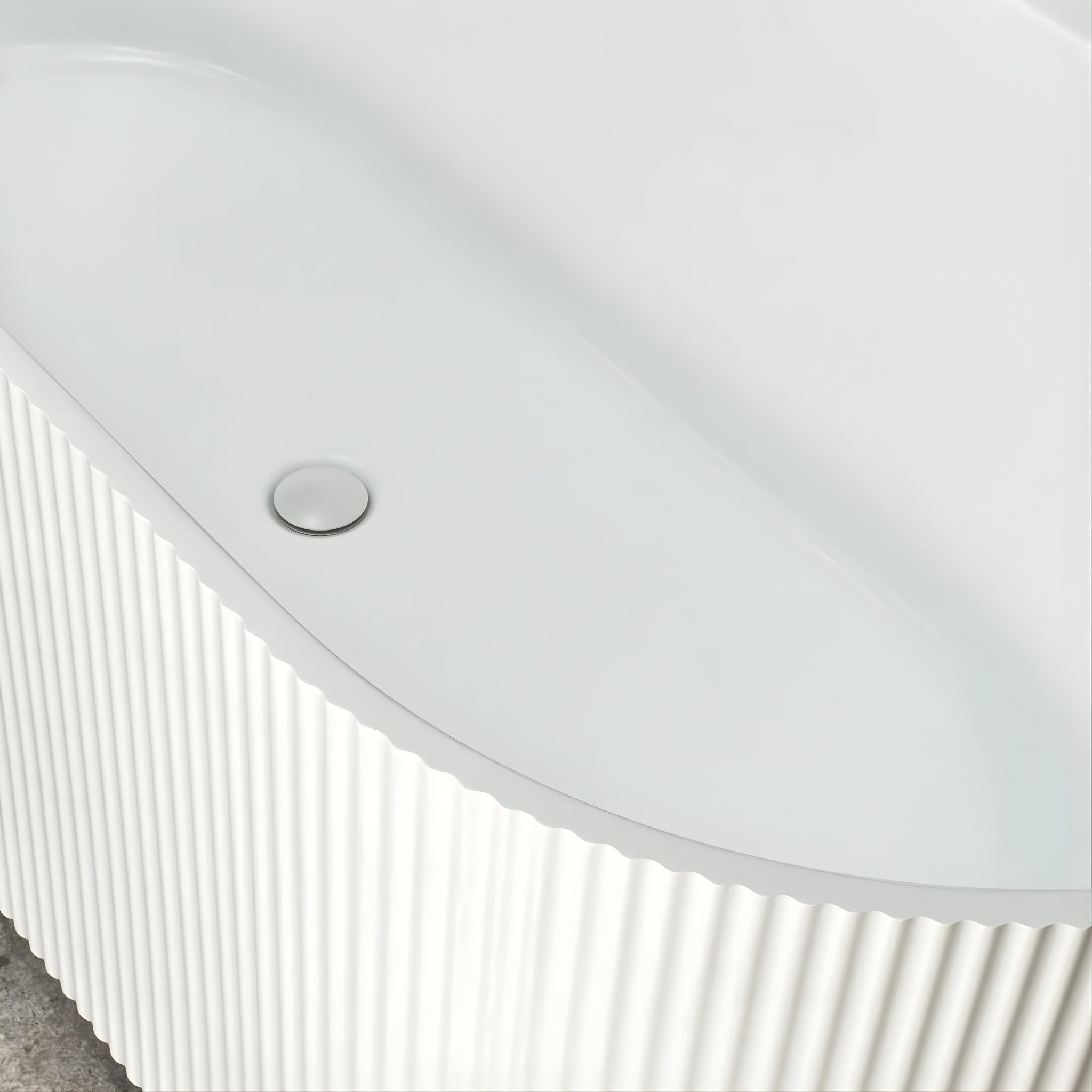 ENFLAIR BRIGHTON GROOVE FLUTED RIGHT CORNER BATHTUB MATTE WHITE (AVAILABLE IN 1500MM AND 1700MM)