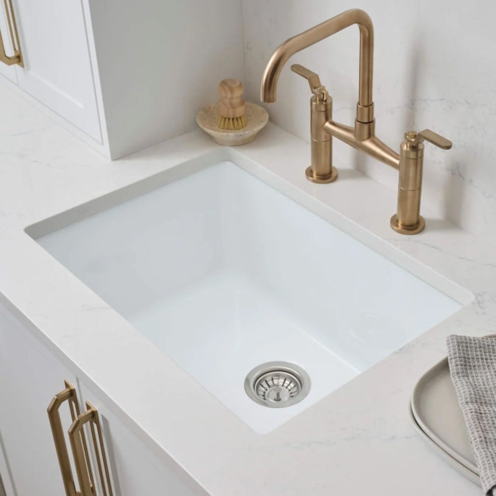 VITO QUARTZ SINGLE BOWL UNDERMOUNT KITCHEN SINK MATTE WHITE 730MM