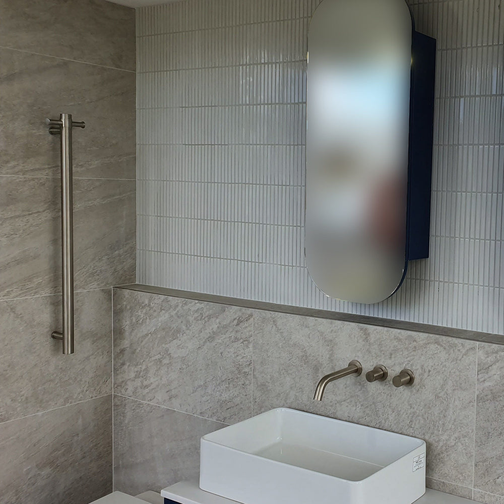 THERMOGROUP STRAIGHT ROUND VERTICAL SINGLE HEATED TOWEL RAIL 900MM BRUSHED NICKEL