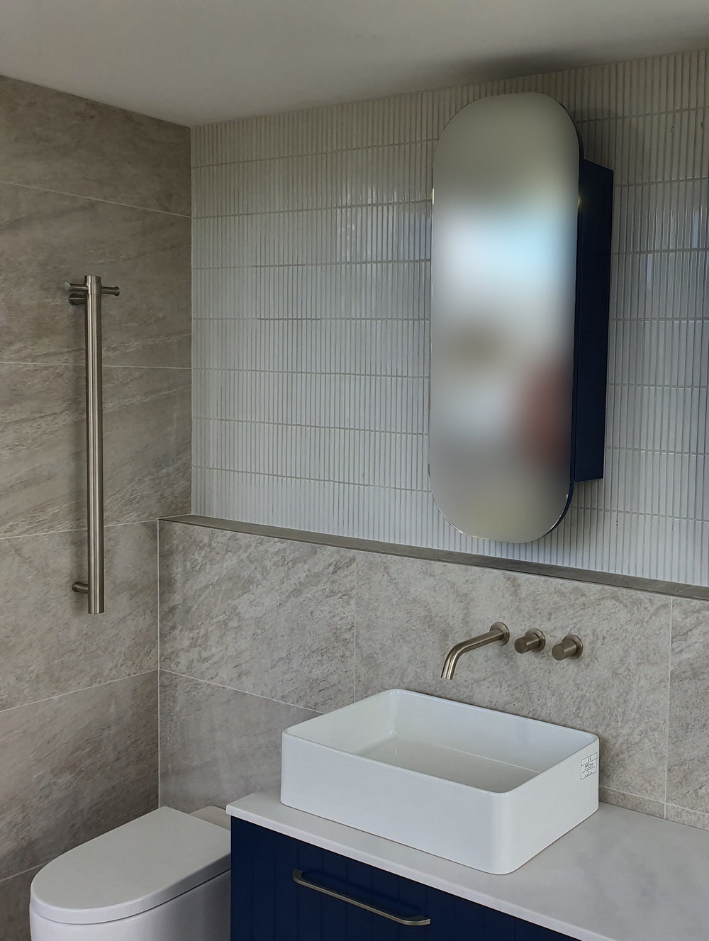 THERMOGROUP STRAIGHT ROUND VERTICAL SINGLE HEATED TOWEL RAIL 900MM BRUSHED NICKEL