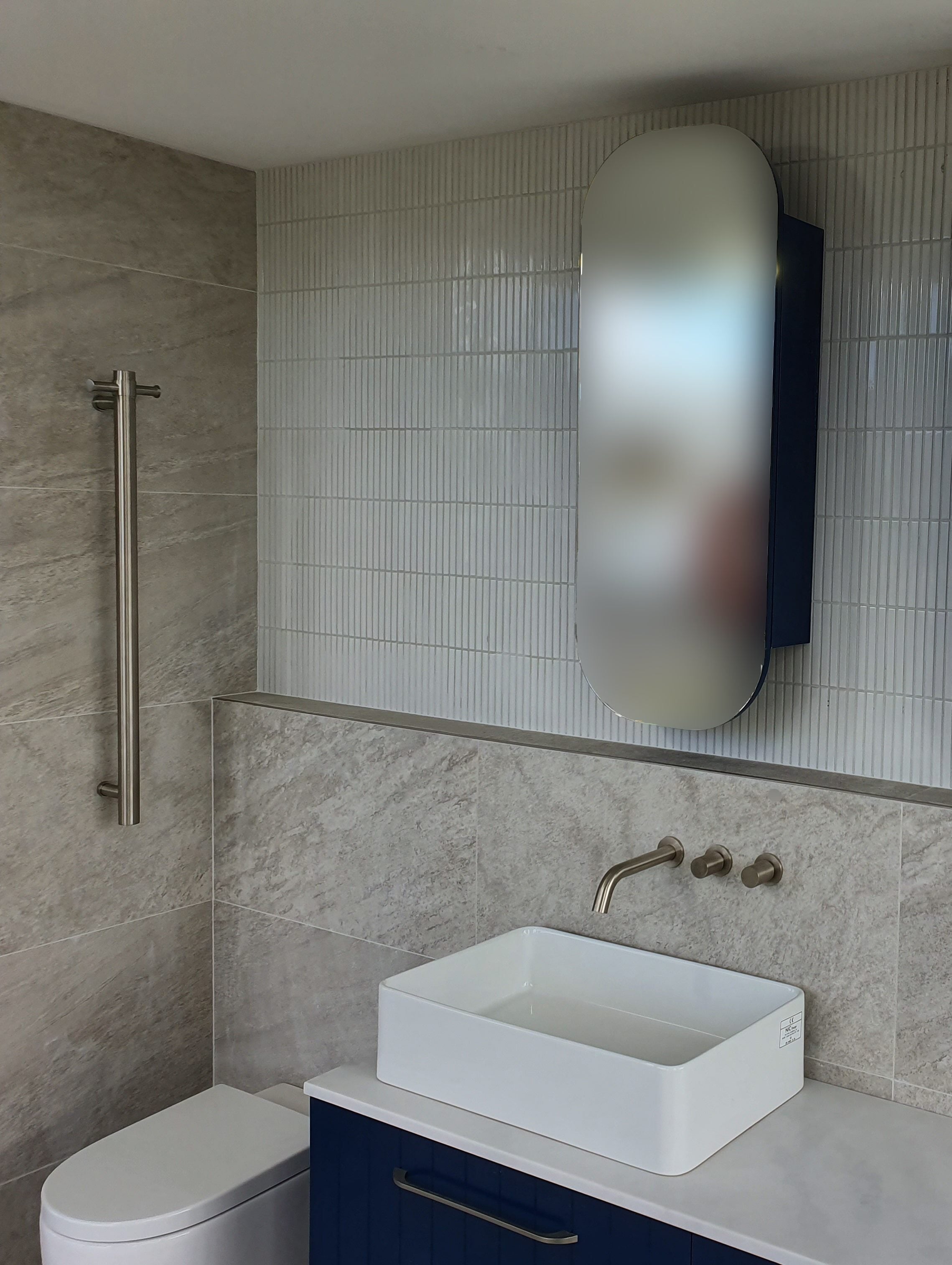 THERMOGROUP STRAIGHT ROUND VERTICAL SINGLE HEATED TOWEL RAIL 900MM BRUSHED NICKEL